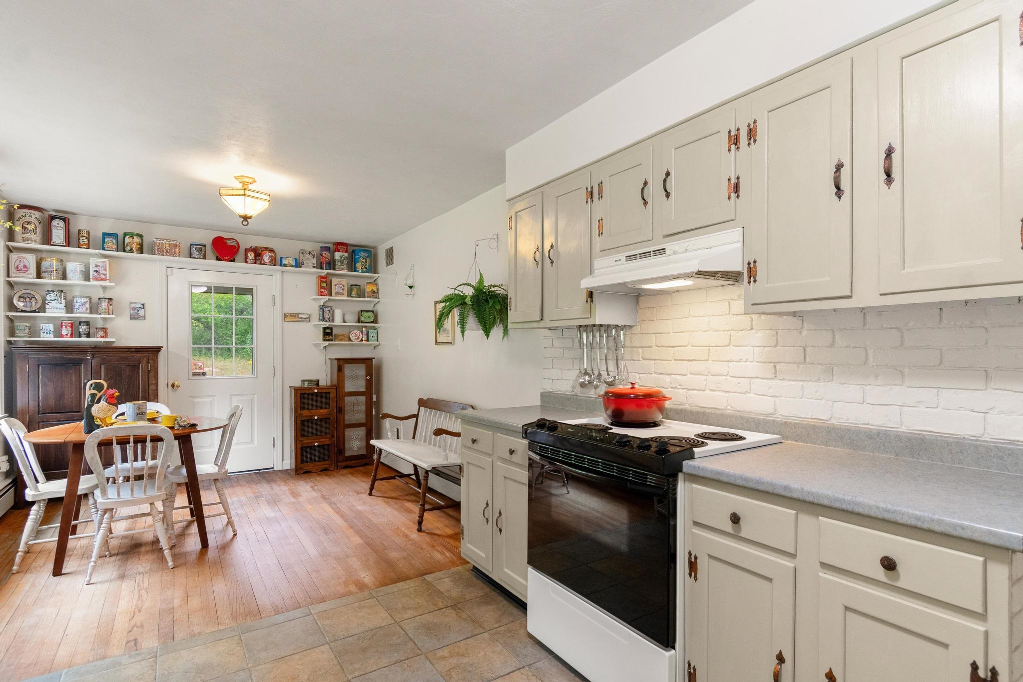 1402 French Hill Road Property Photo 12