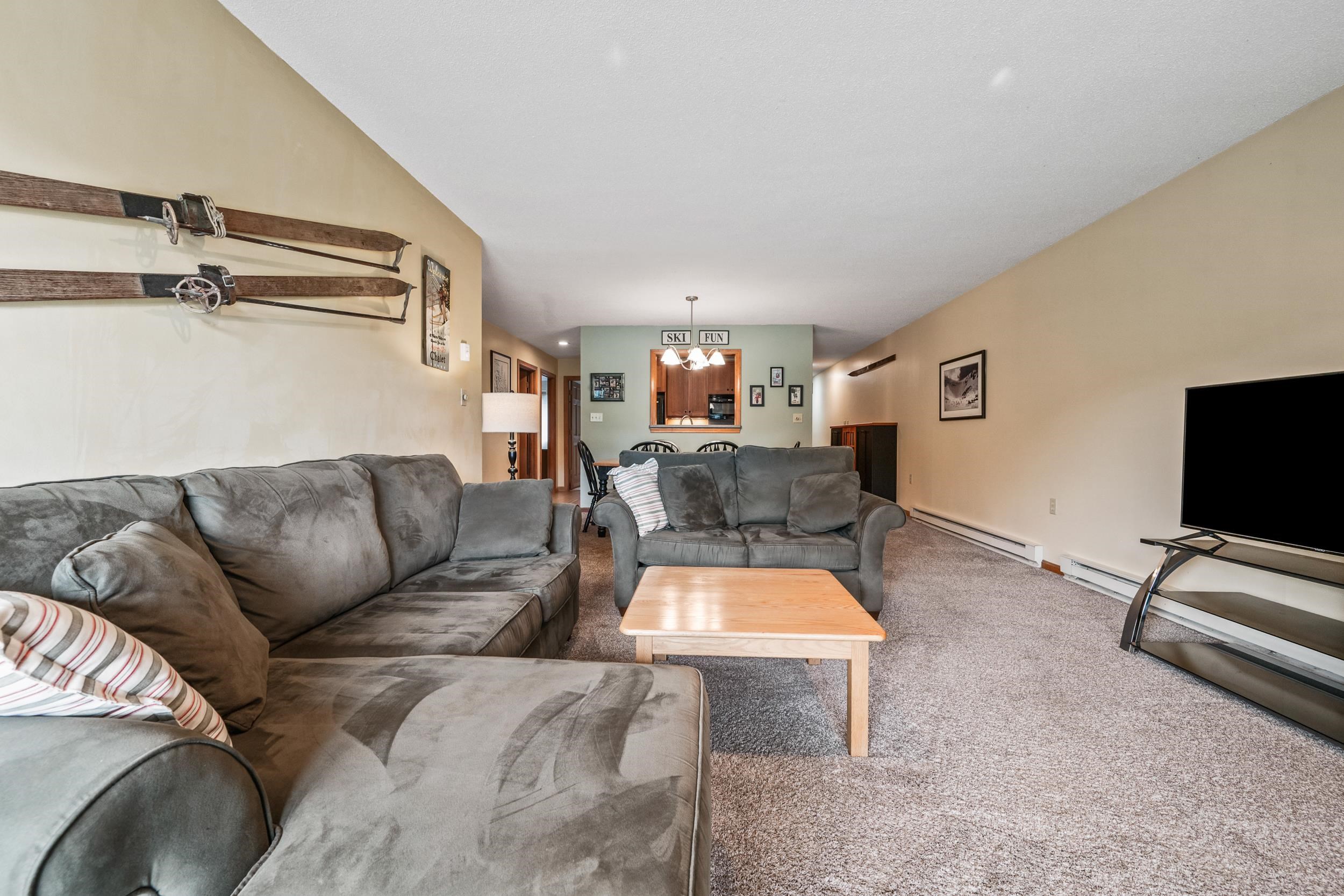 56 Northbrook Circle Property Photo 12