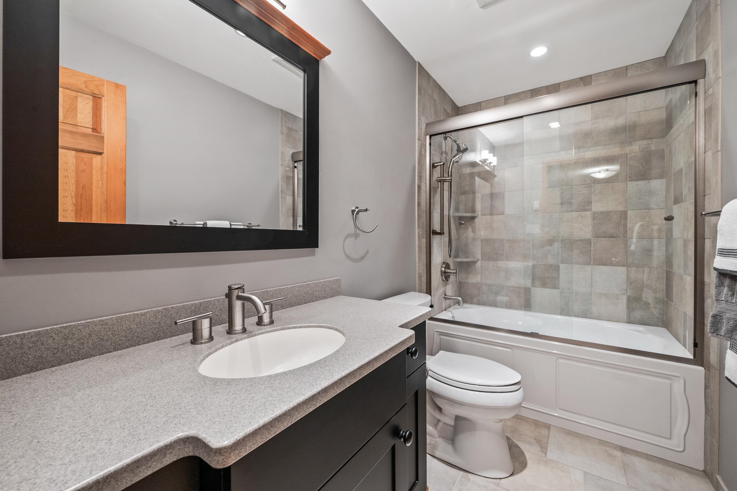 56 Northbrook Circle Property Photo 22
