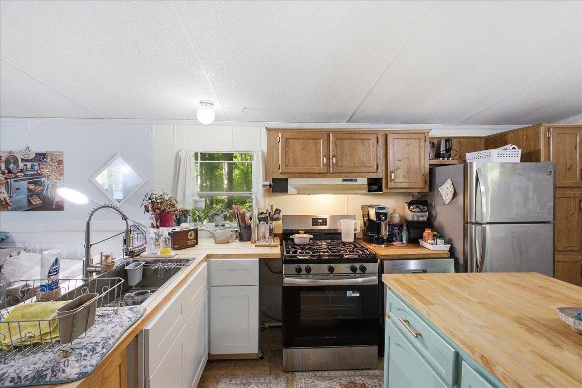 48 Lexington Road Property Photo 7