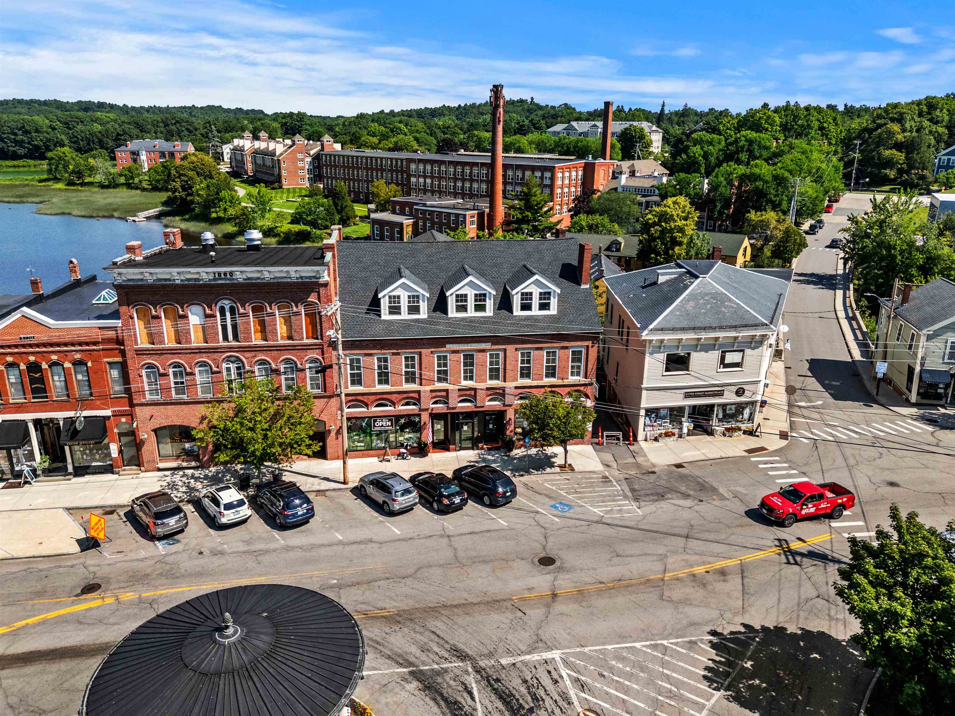 85 Water Street Property Photo 8