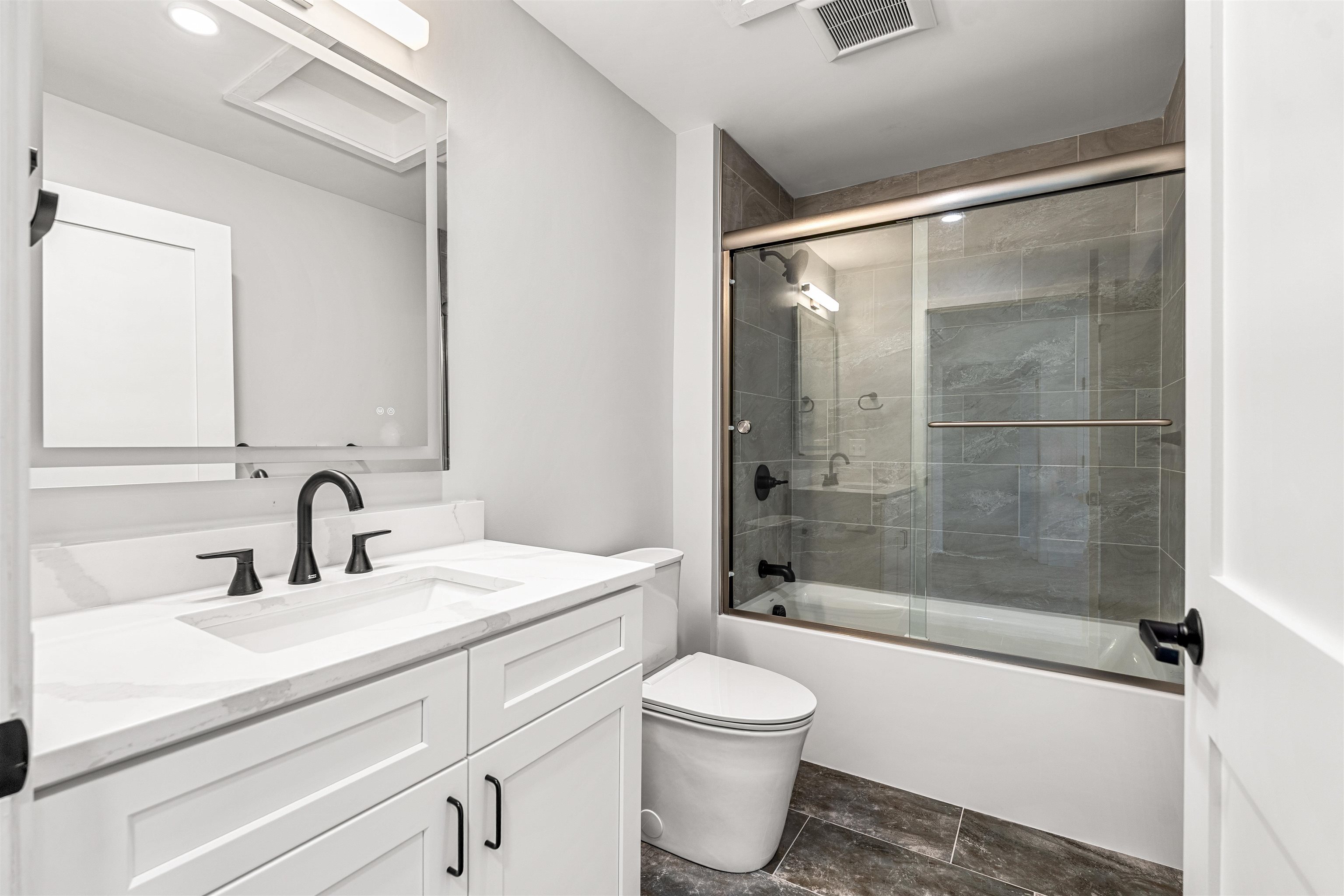85 Water Street Property Photo 11