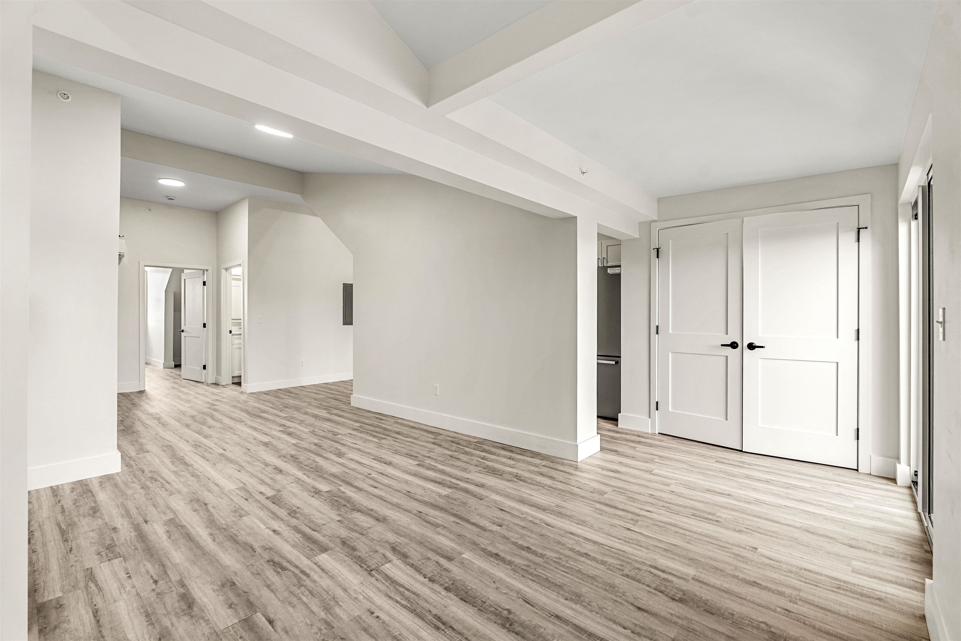 85 Water Street Property Photo 23