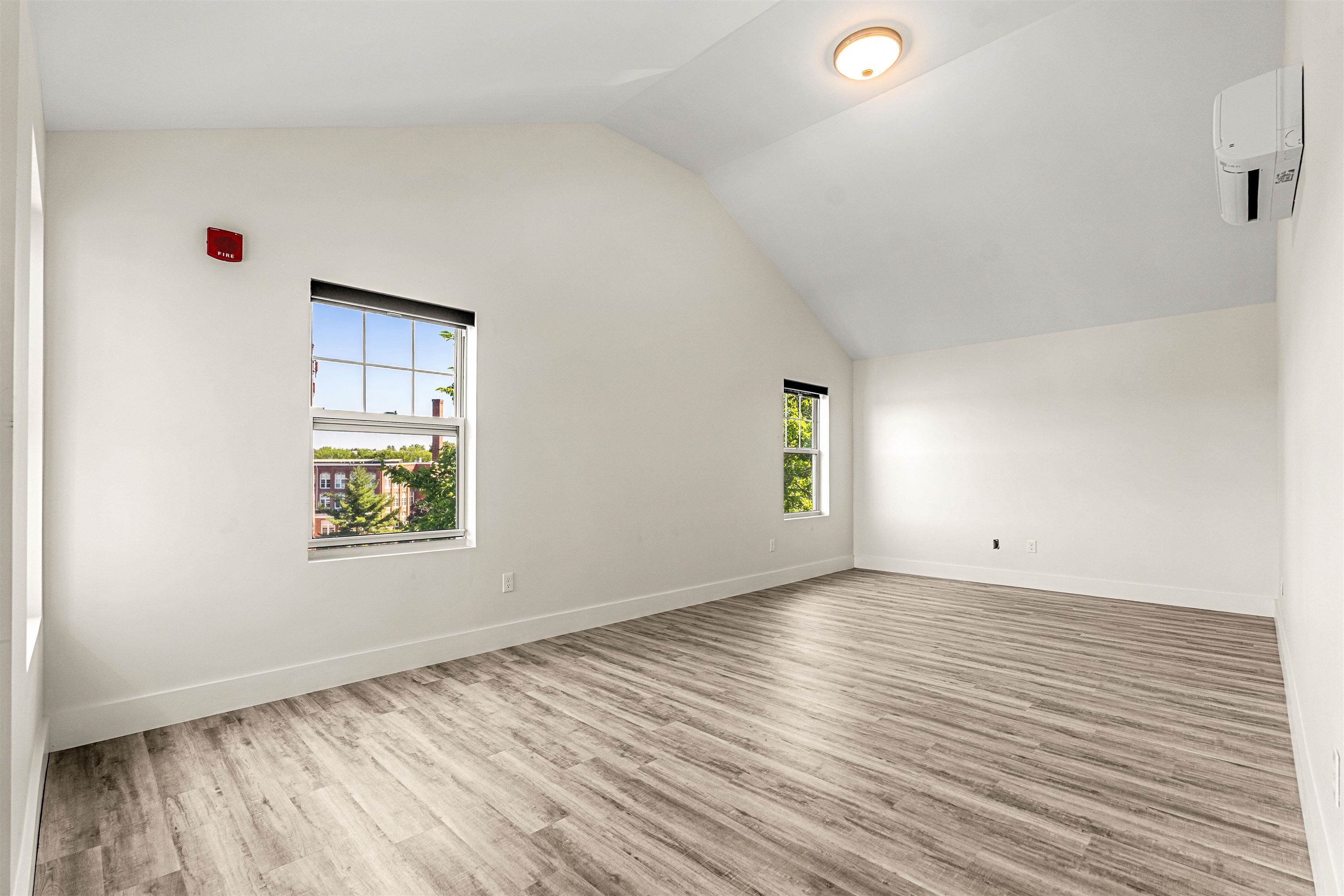 85 Water Street Property Photo 29