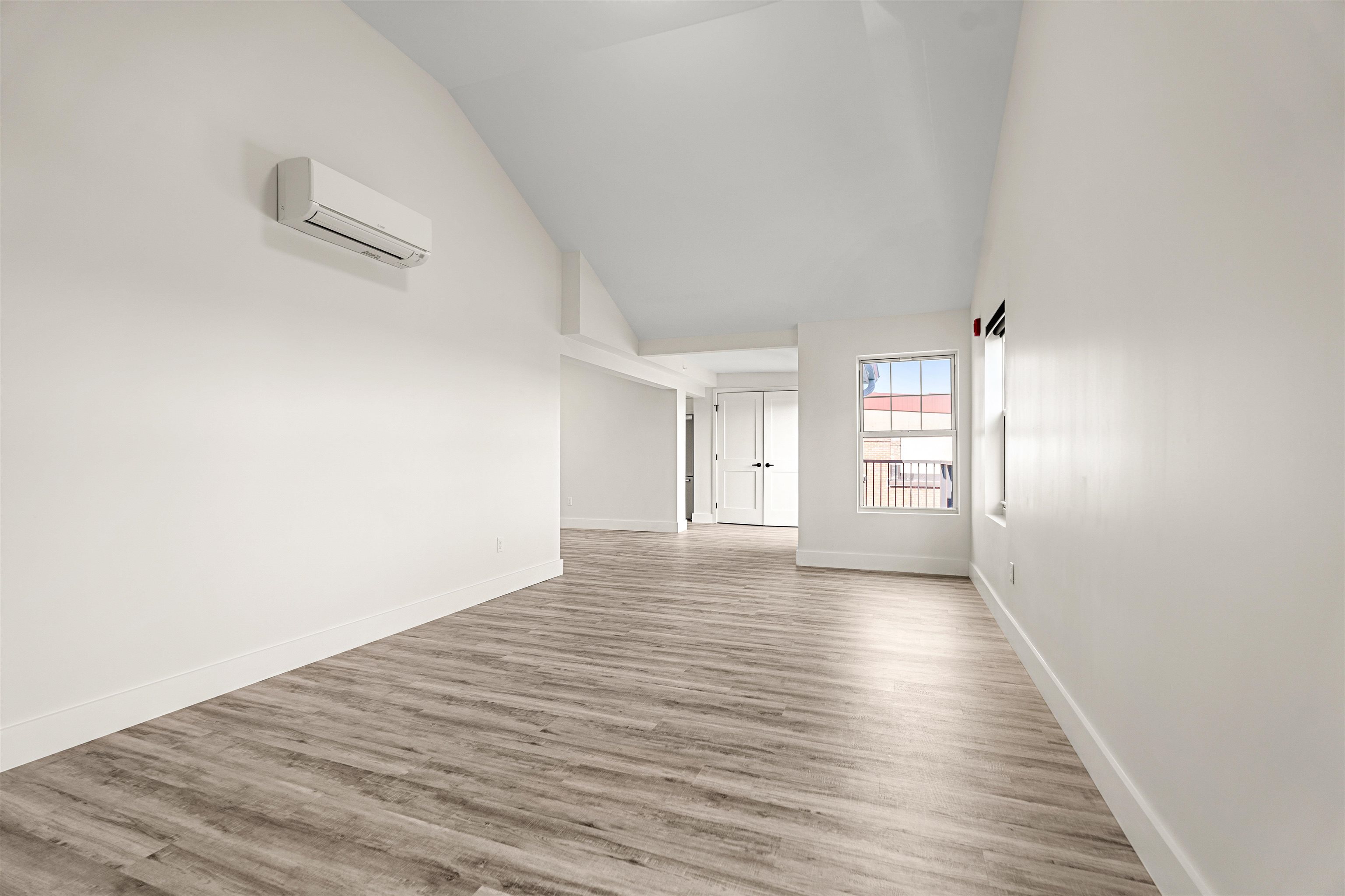 85 Water Street Property Photo 31