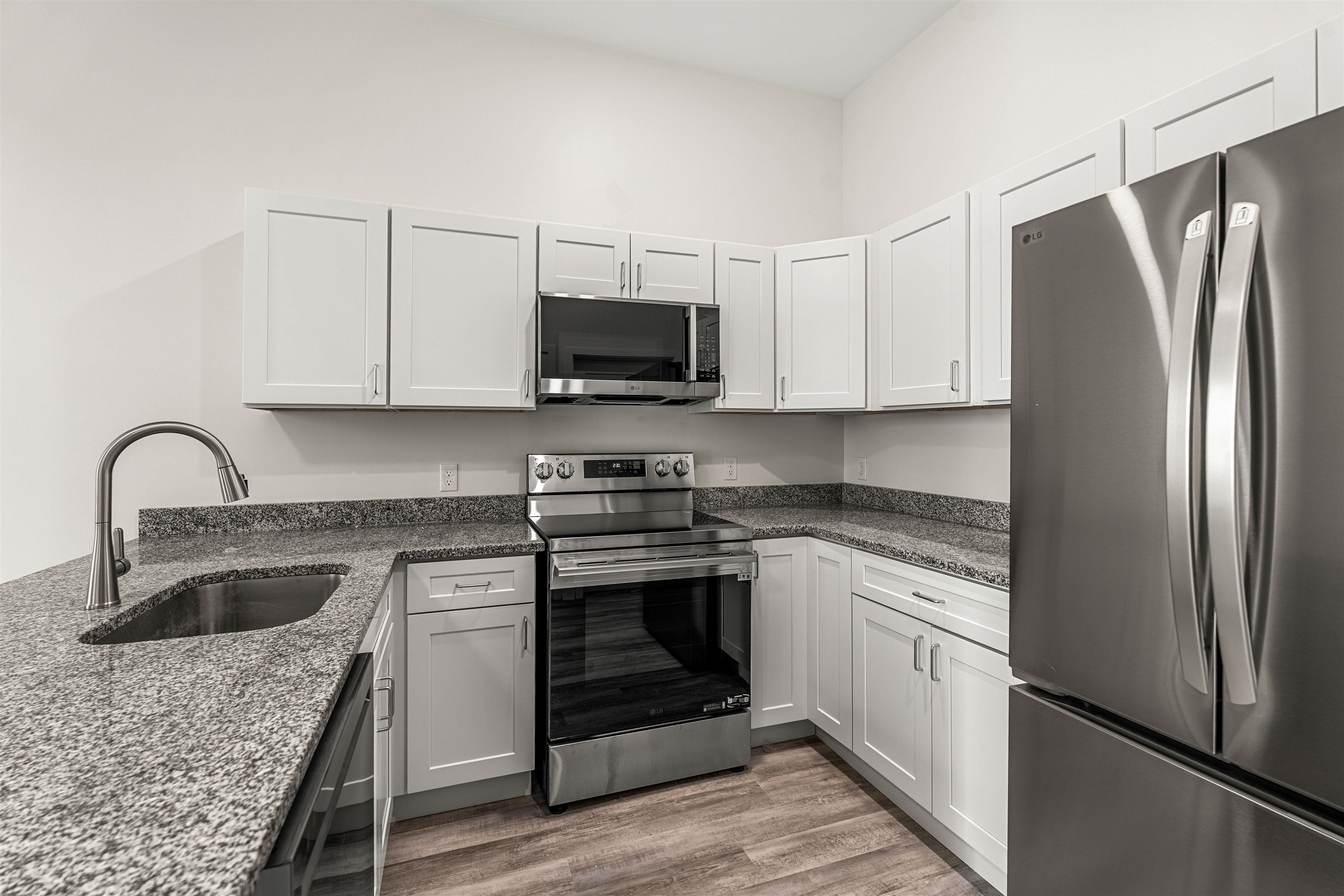 85 Water Street Property Photo 14
