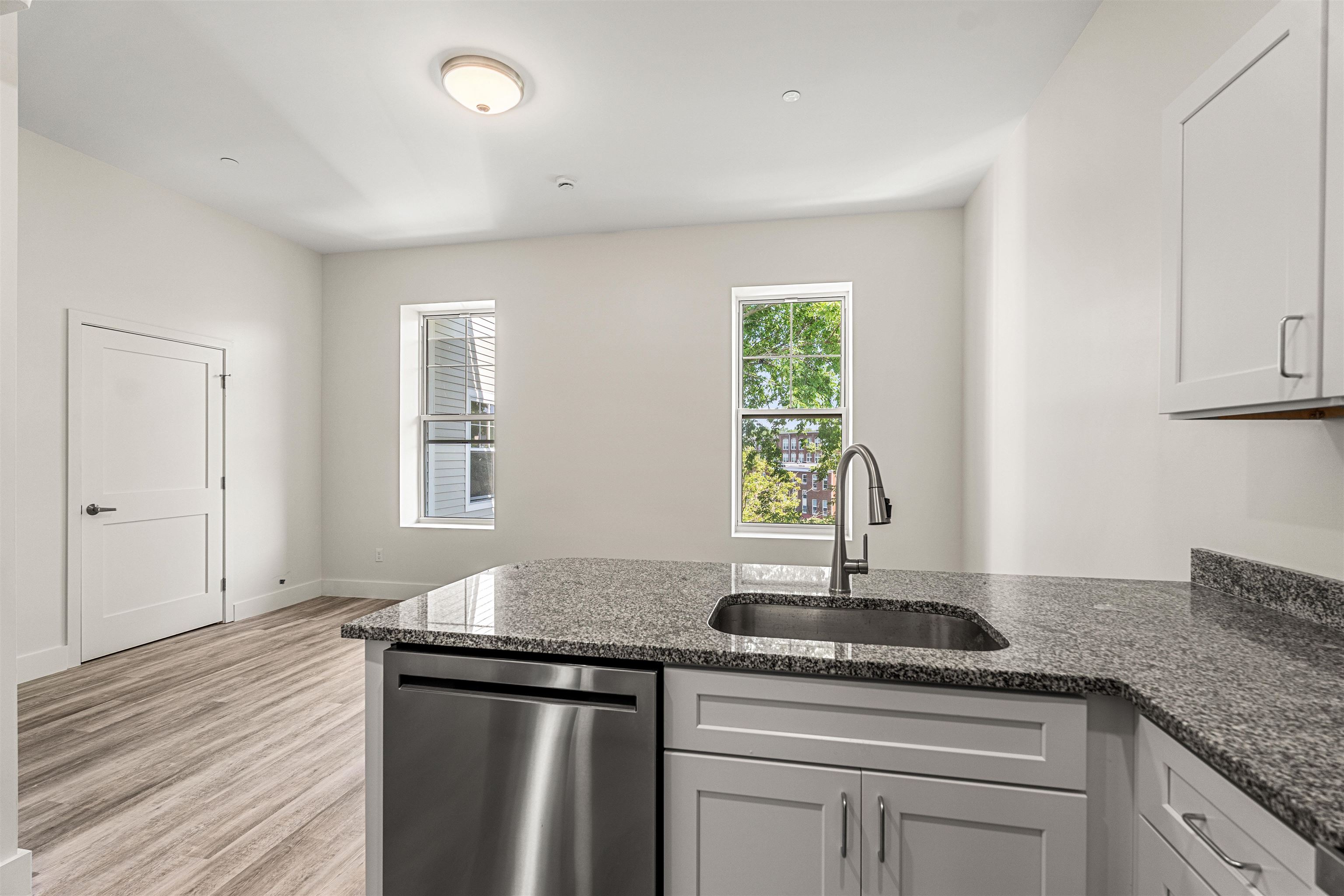 85 Water Street Property Photo 15