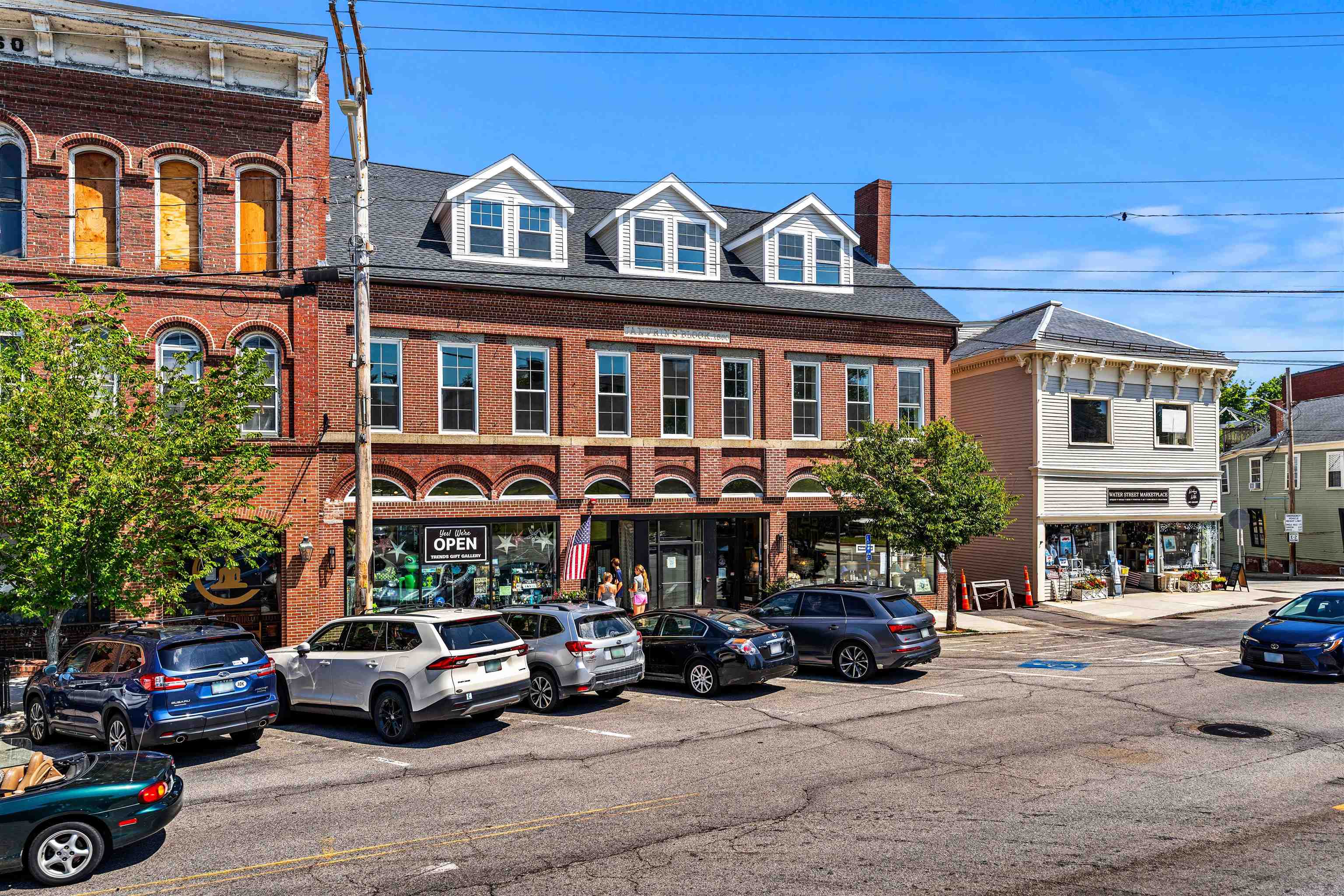 85 Water Street Property Photo 16