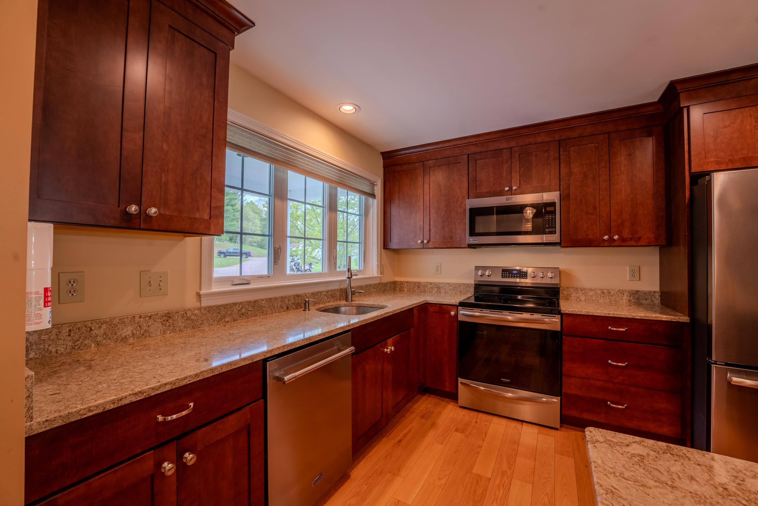 2 Highland View Lane Property Photo 14