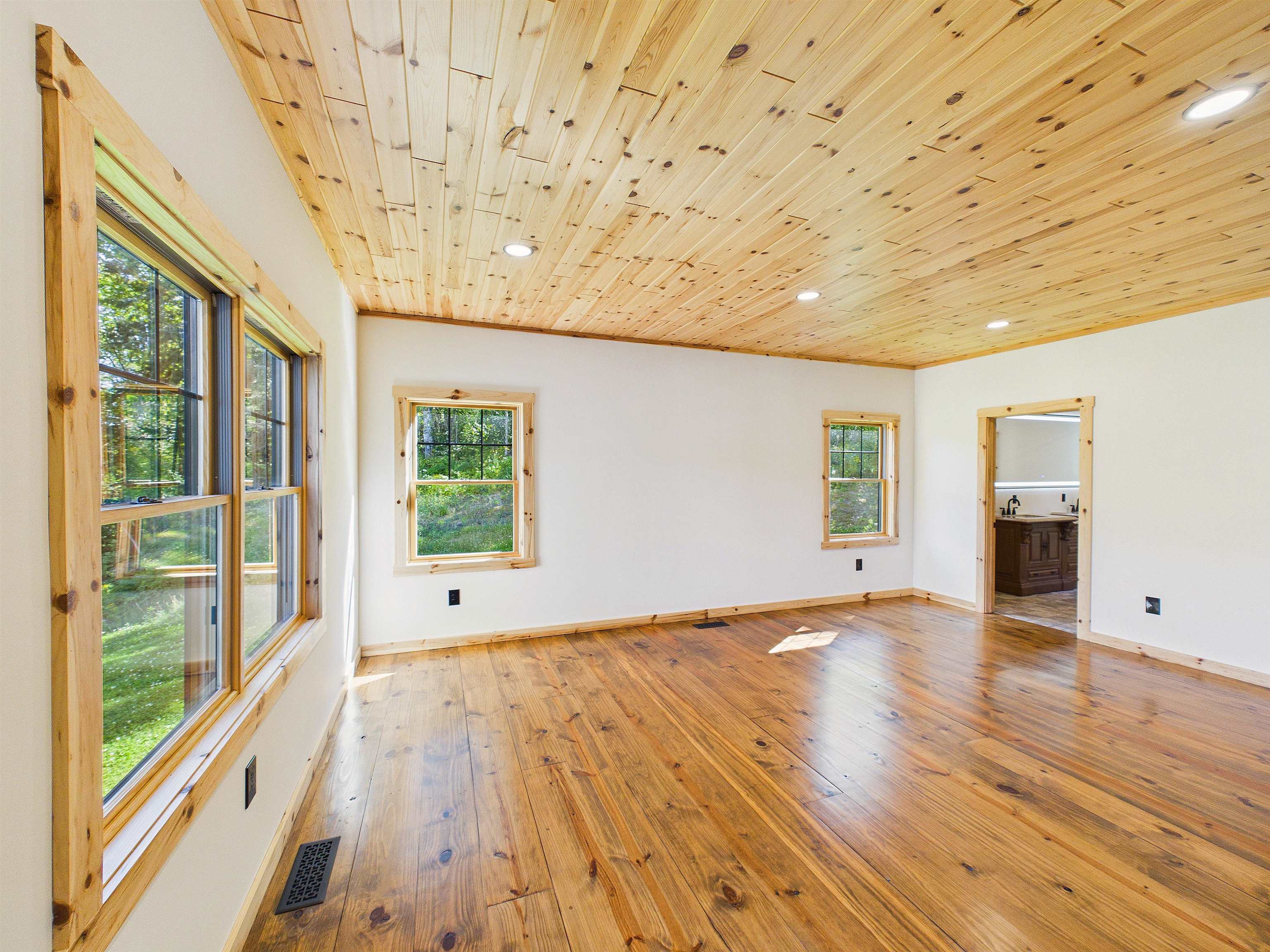 46 Deer Run Property Photo 8