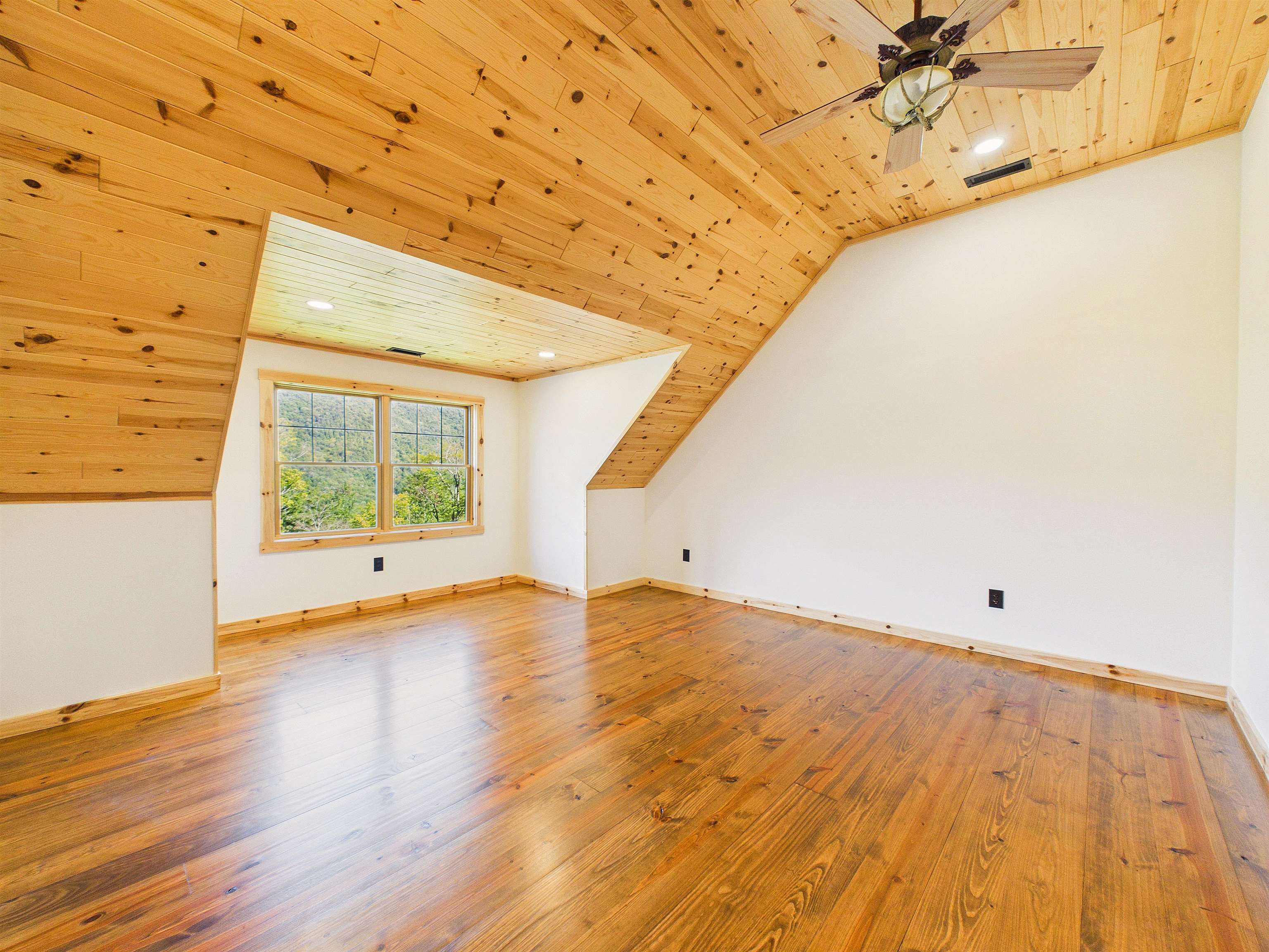 46 Deer Run Property Photo 28