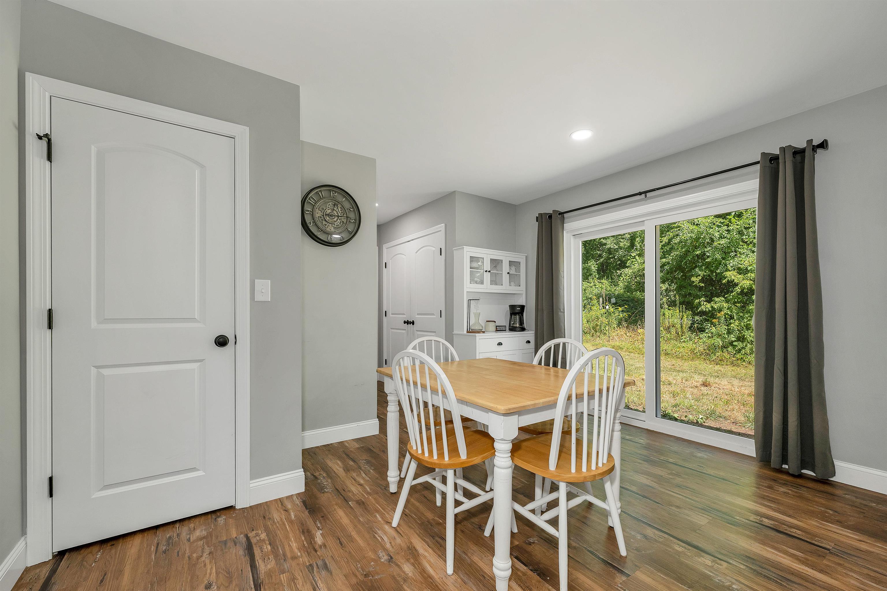562 Pickering Road Property Photo 11