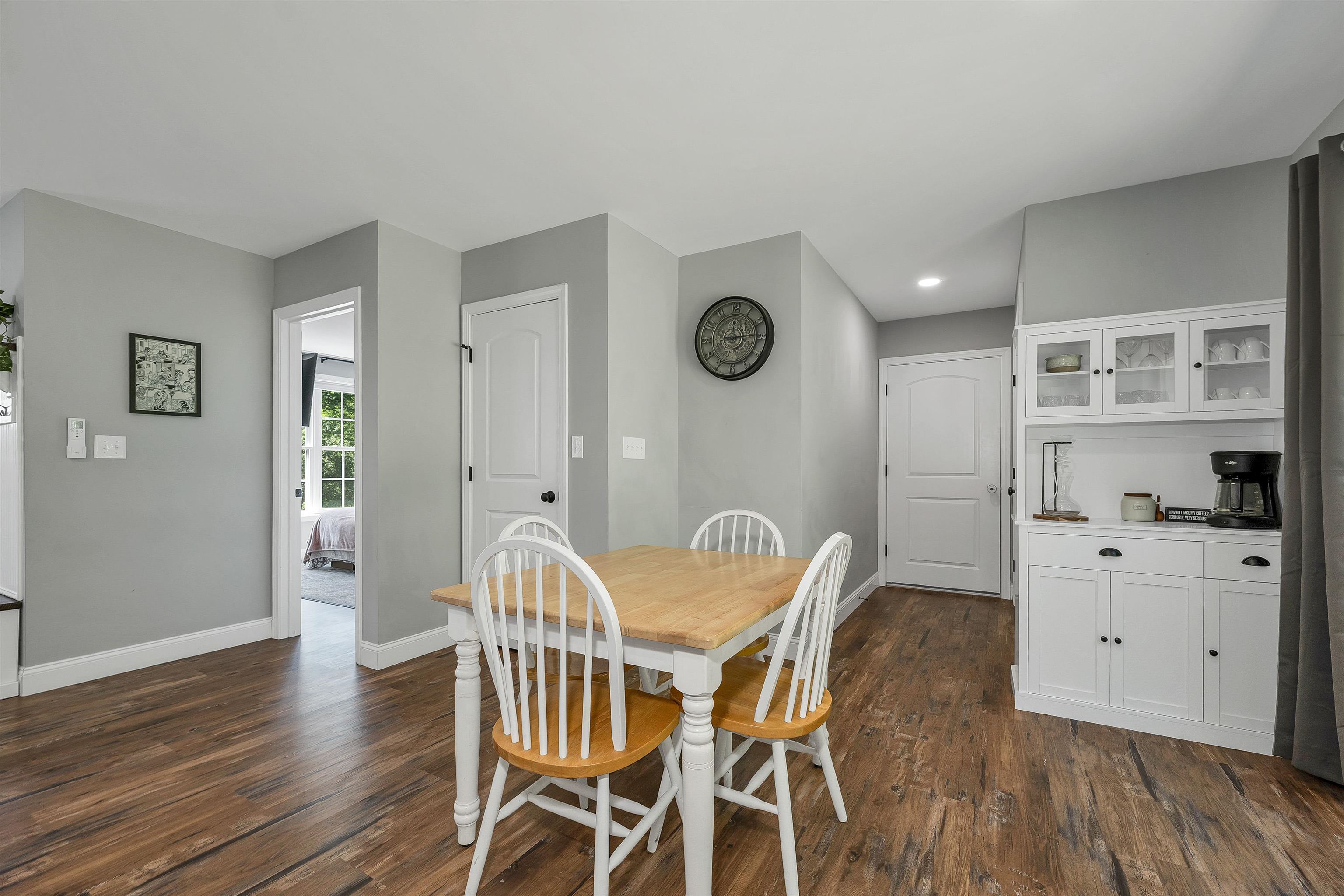 562 Pickering Road Property Photo 12