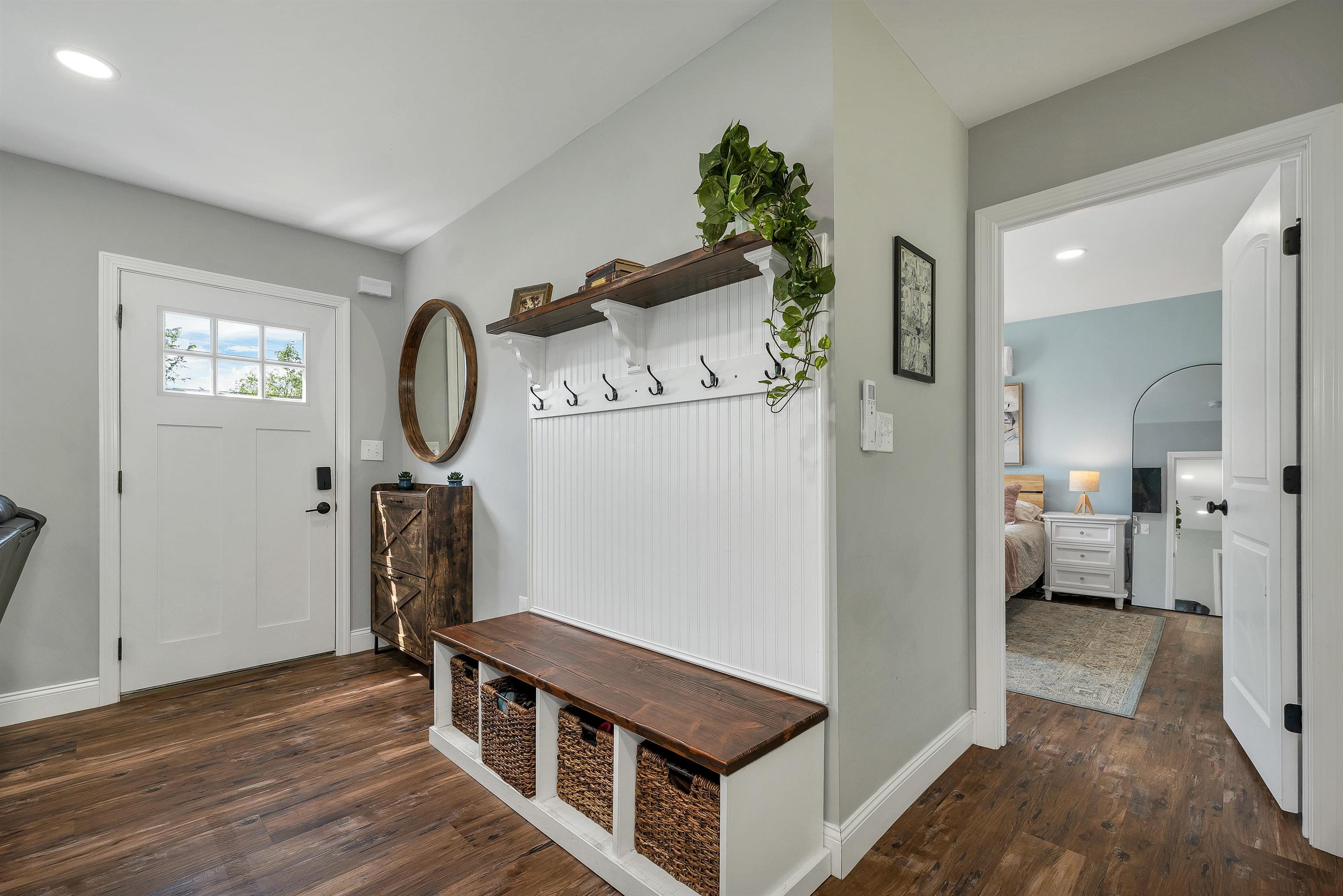 562 Pickering Road Property Photo 14