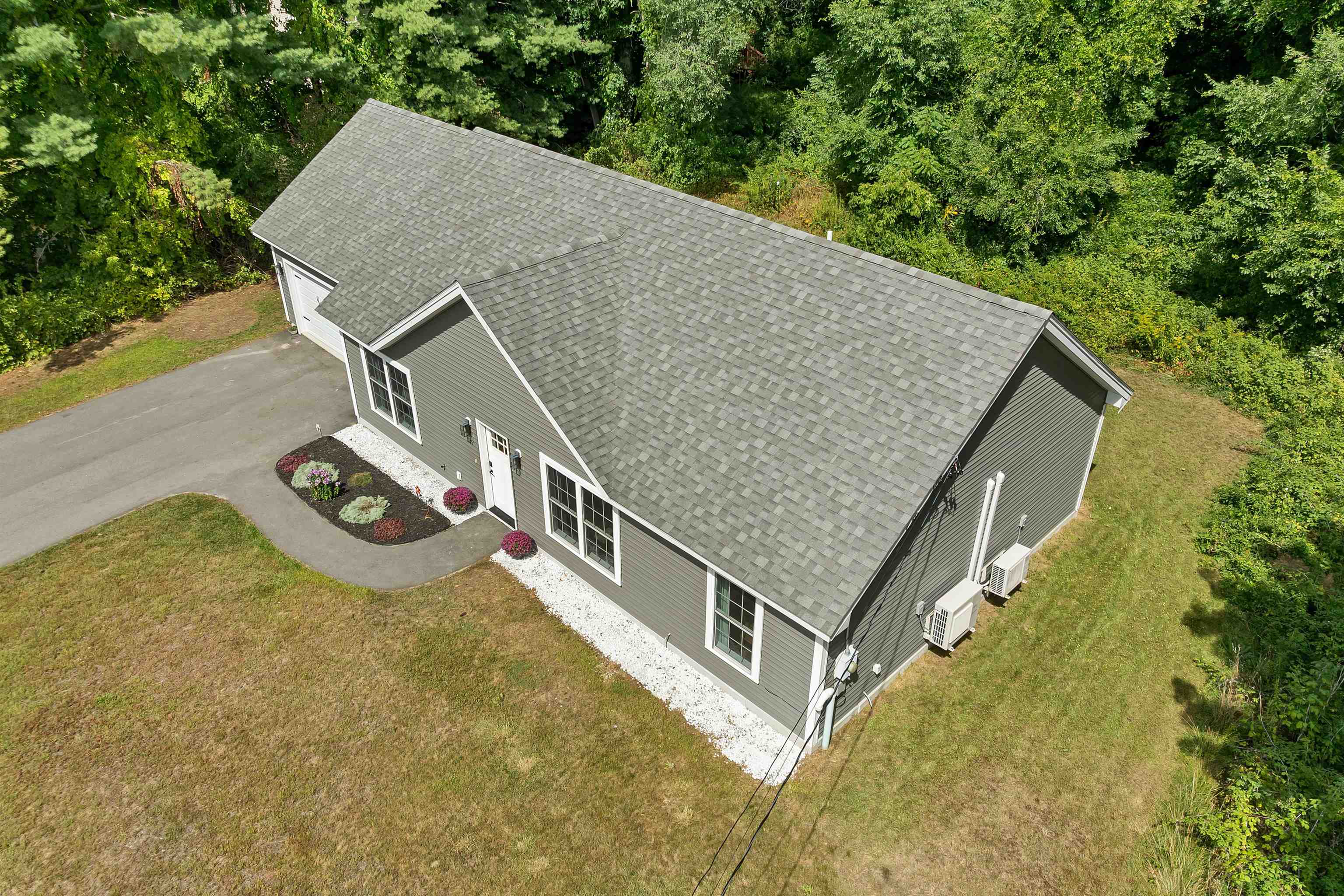 562 Pickering Road Property Photo 28