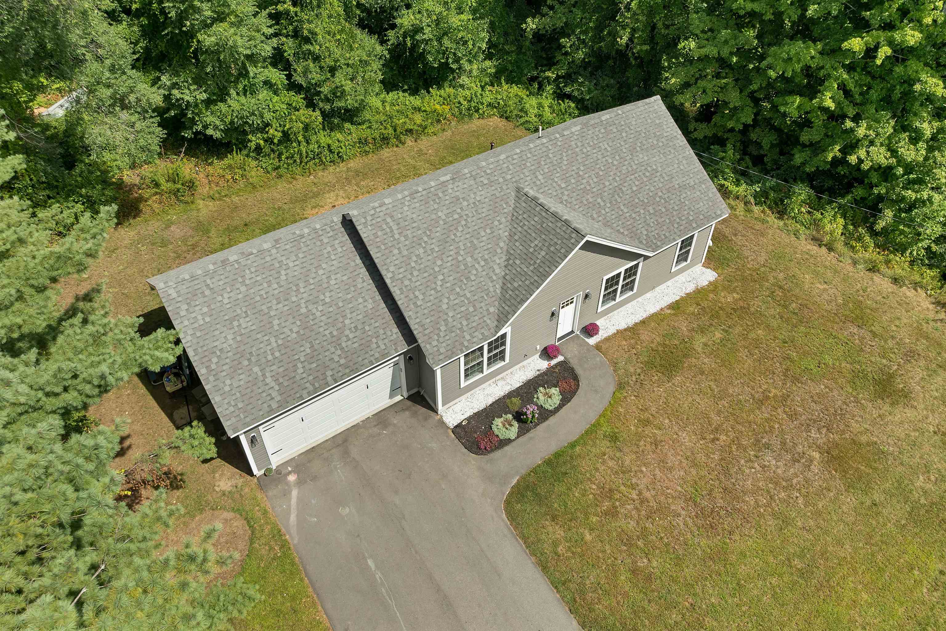 562 Pickering Road Property Photo 31