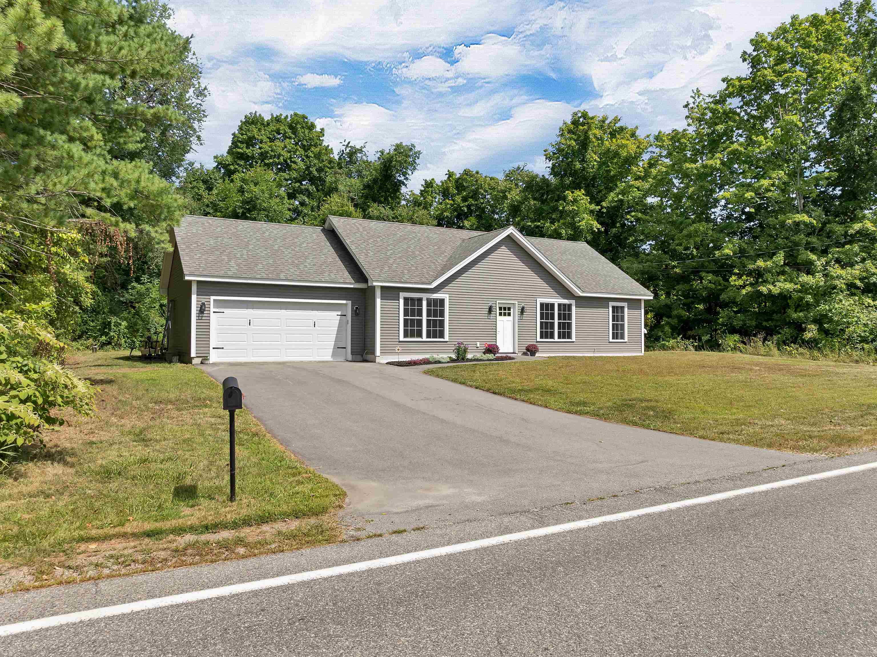 562 Pickering Road Property Photo 32