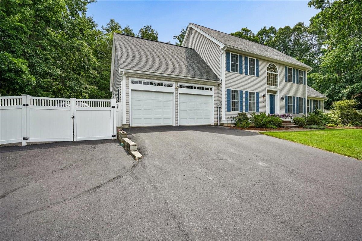6 Sterling Drive Property Photo 5