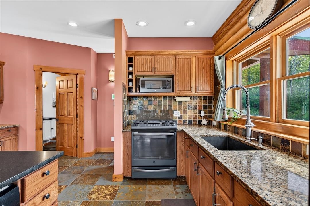 1337 Andover Ridge Road Property Photo 17