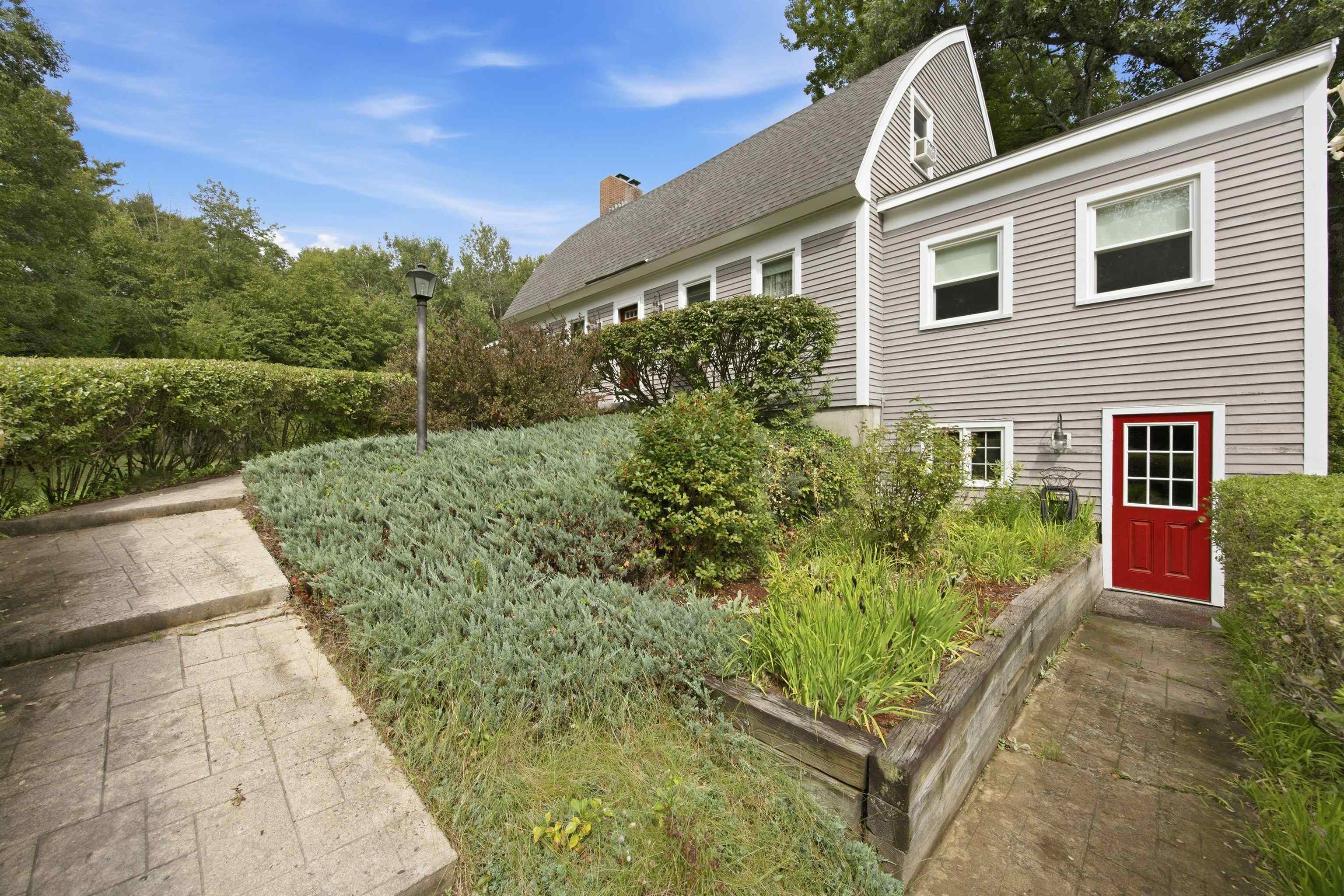 8 Hollow Road Property Photo 4