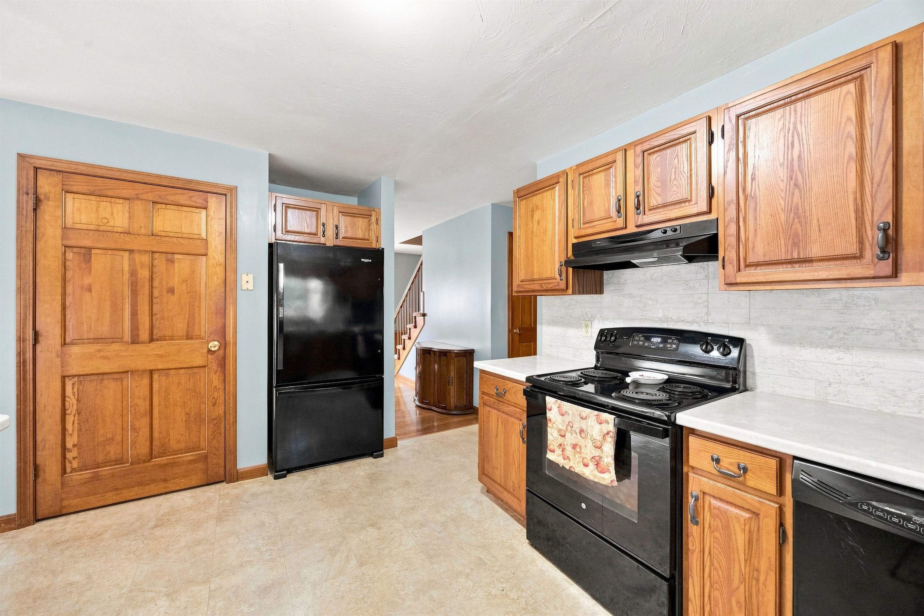 8 Hollow Road Property Photo 7