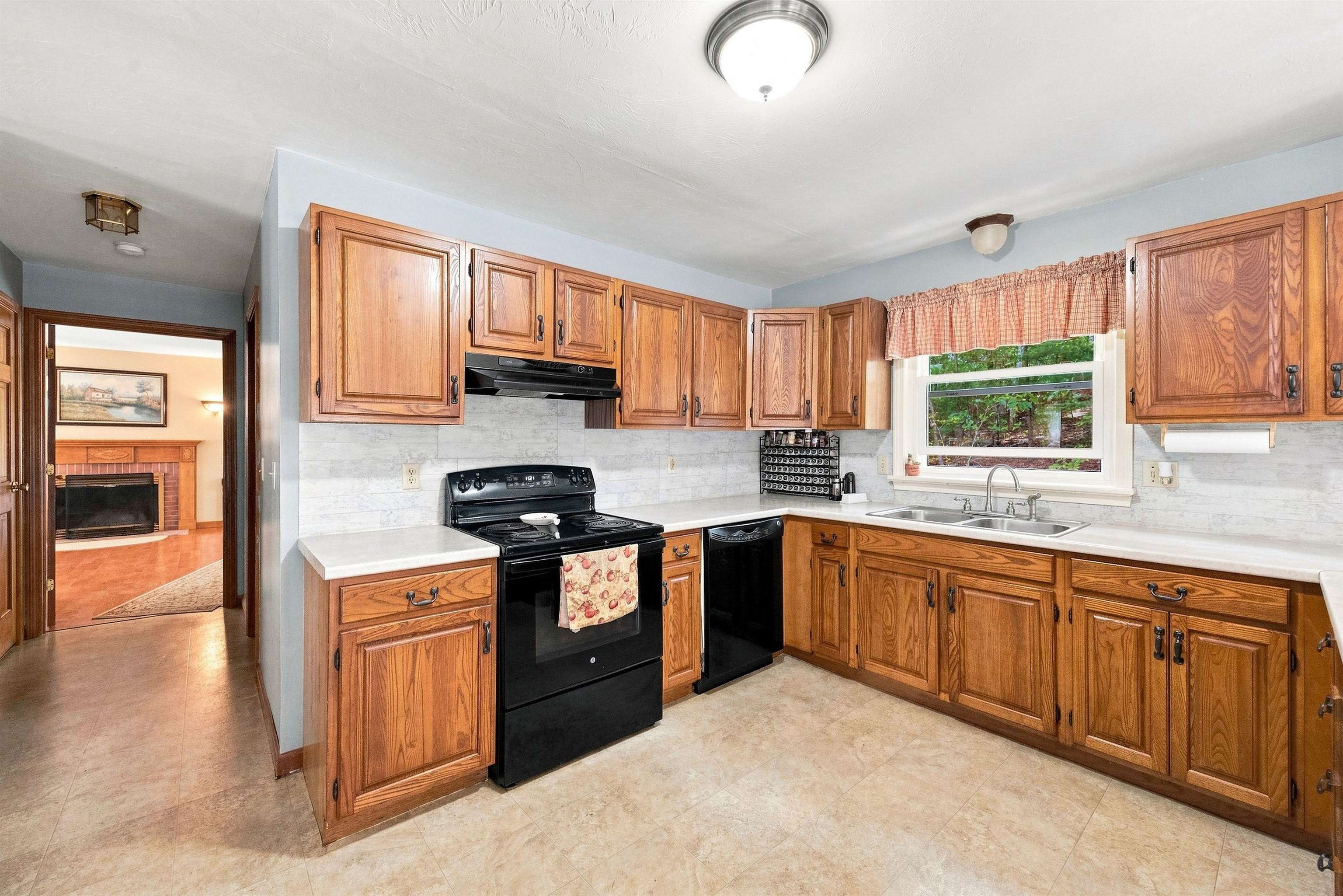 8 Hollow Road Property Photo 8