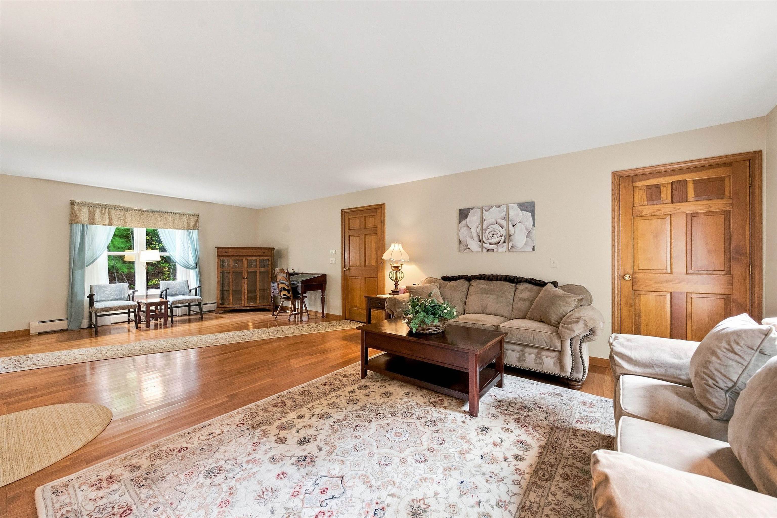 8 Hollow Road Property Photo 17