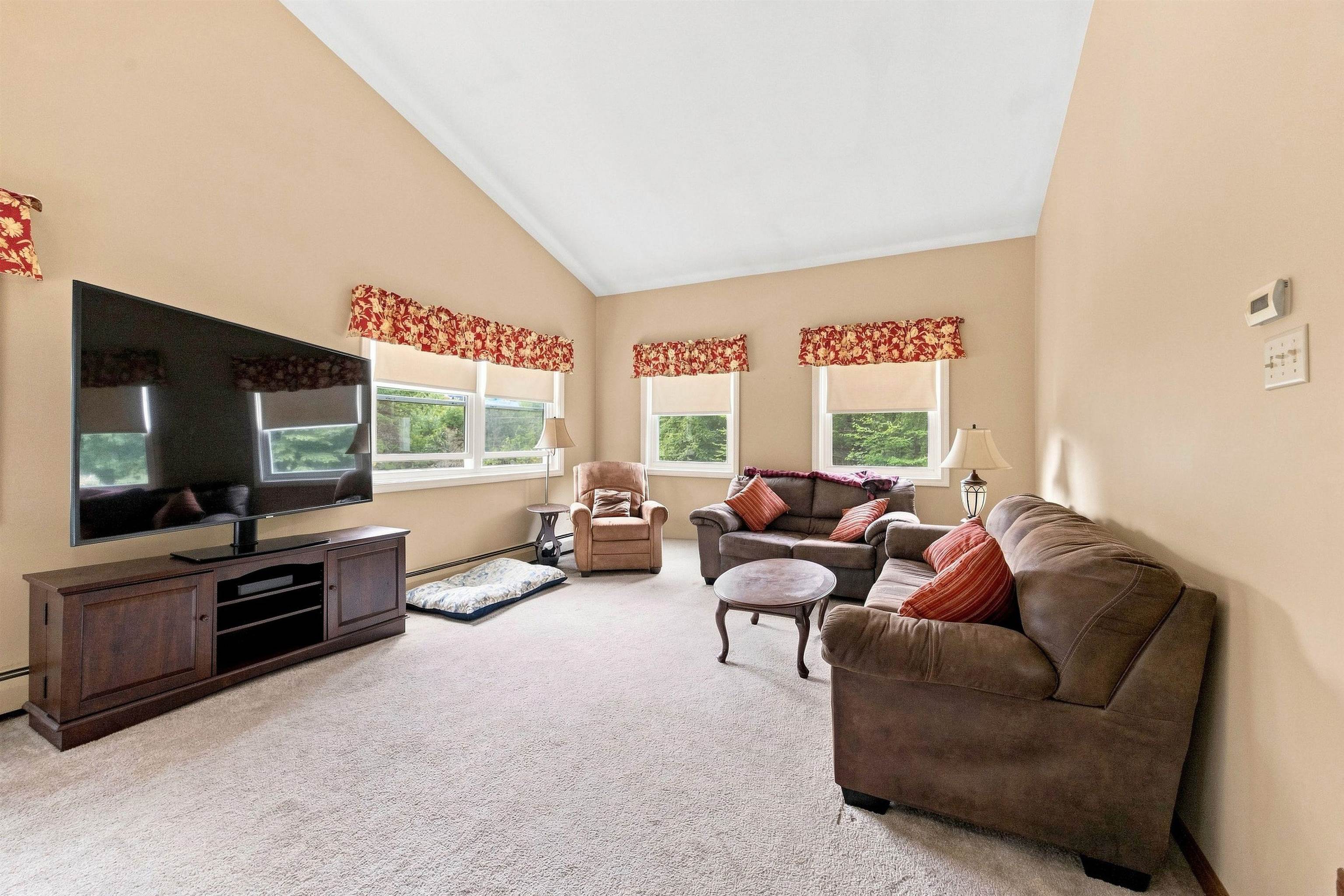 8 Hollow Road Property Photo 24