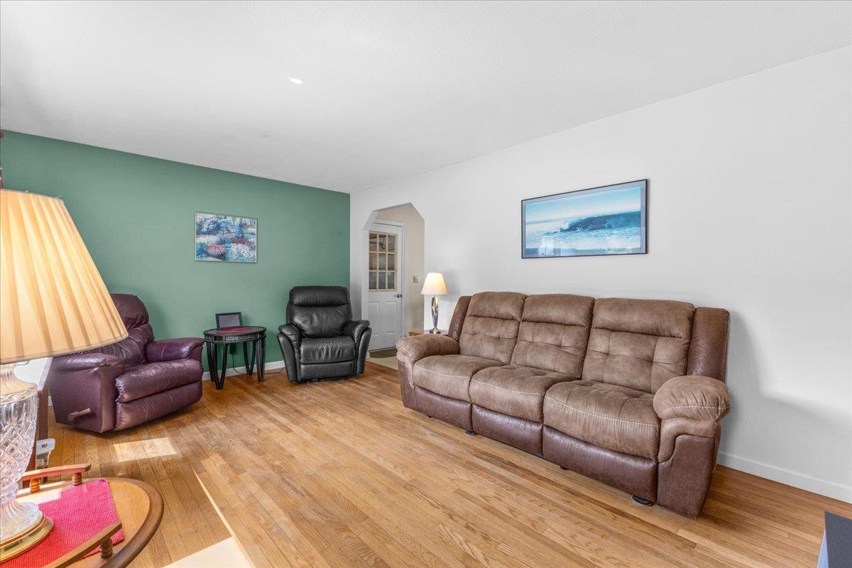 97 Pine Lane Property Photo 3