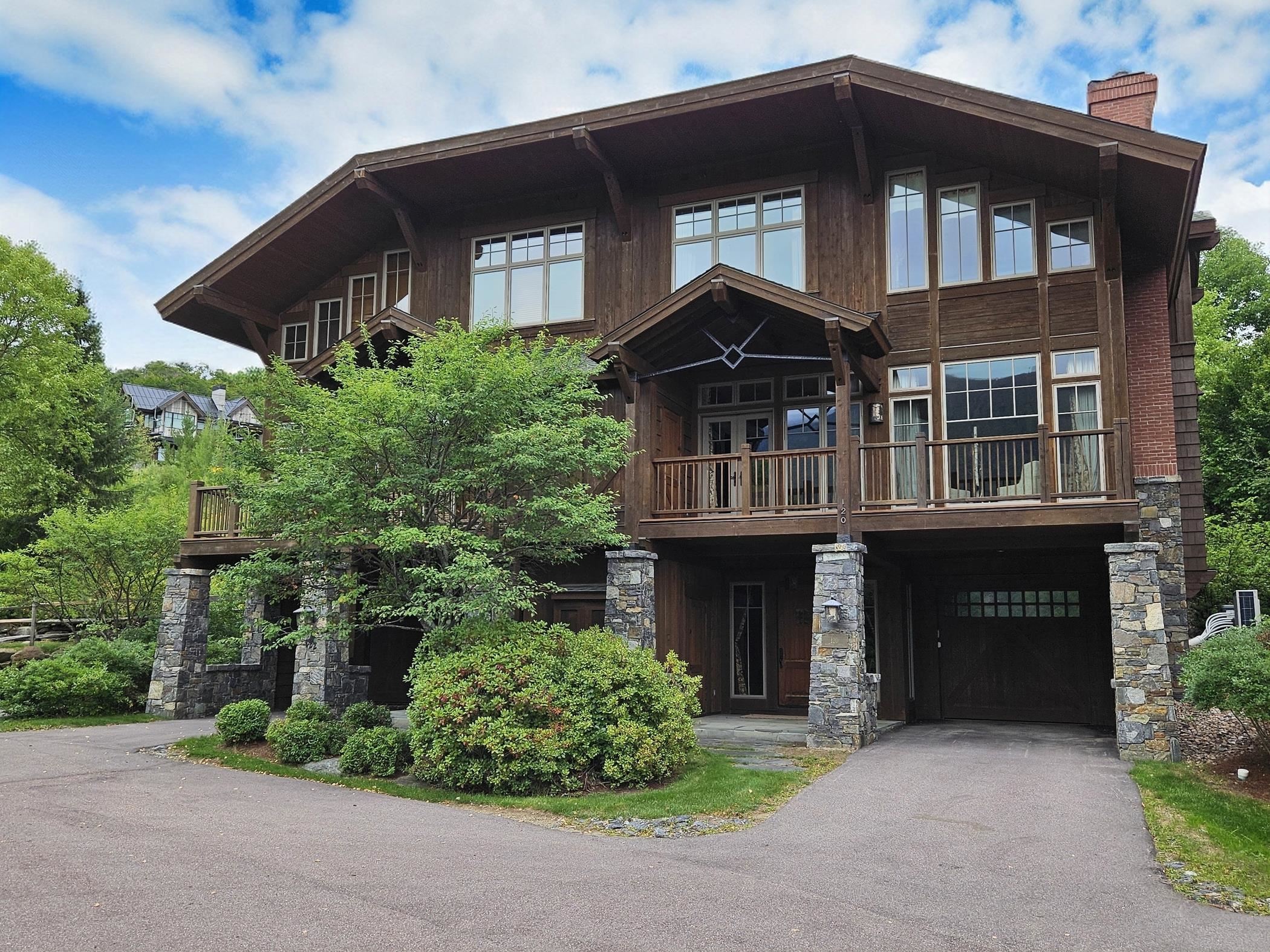 120 Nosedive Drive Property Photo 1