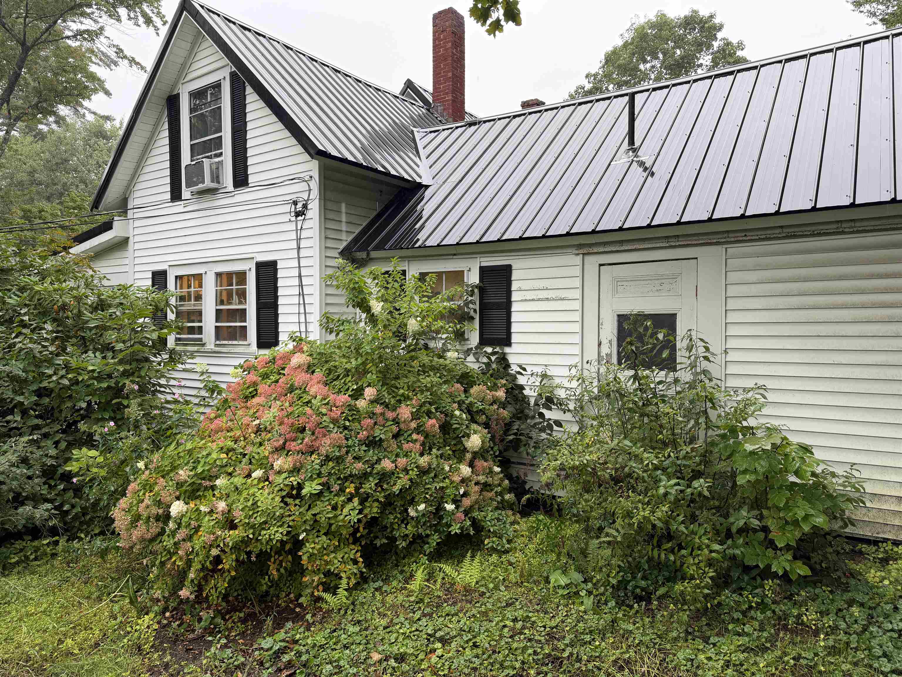14 Dorrs Corner Road Property Photo 2