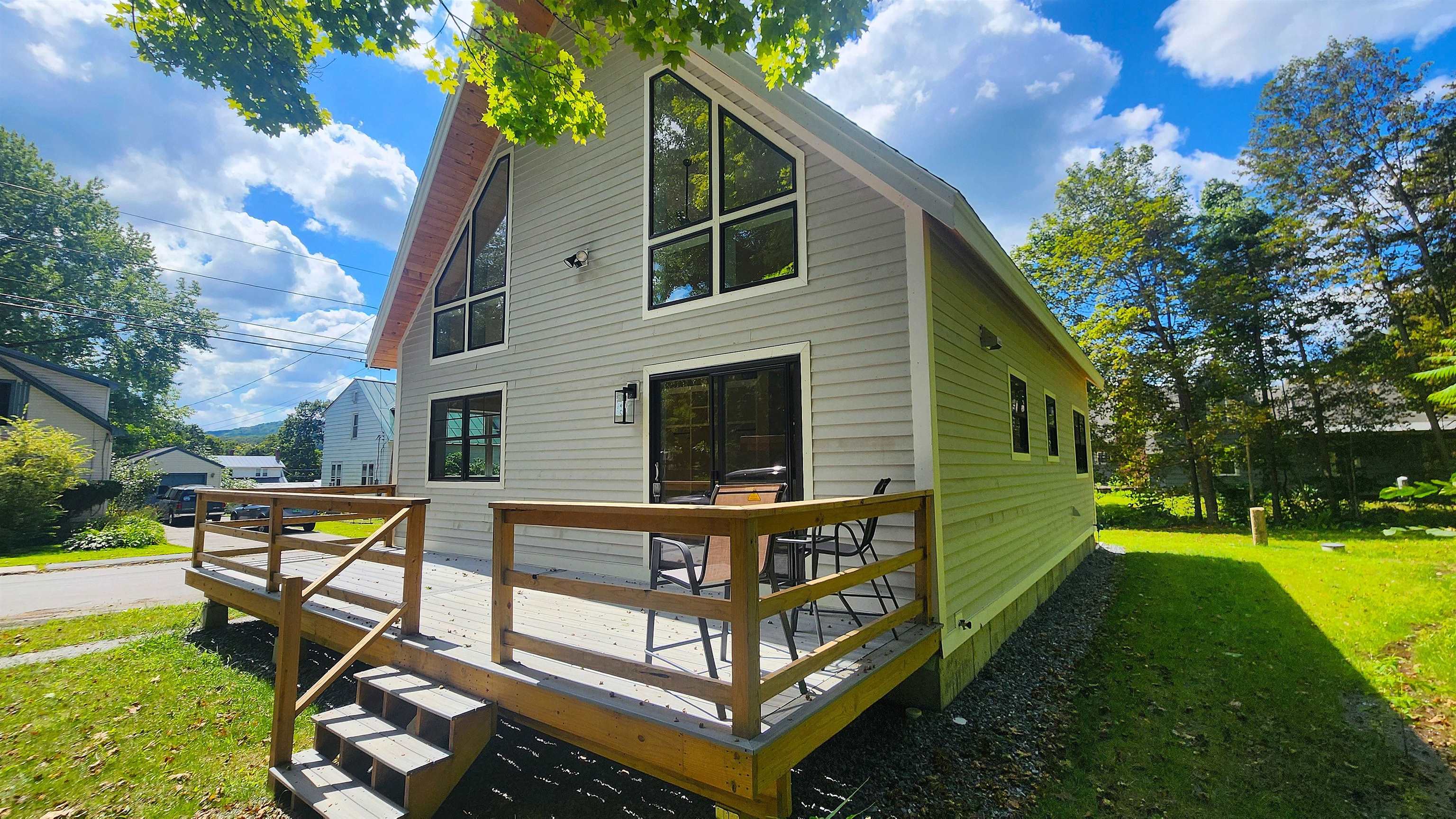 188 Wall Street Property Photo 6