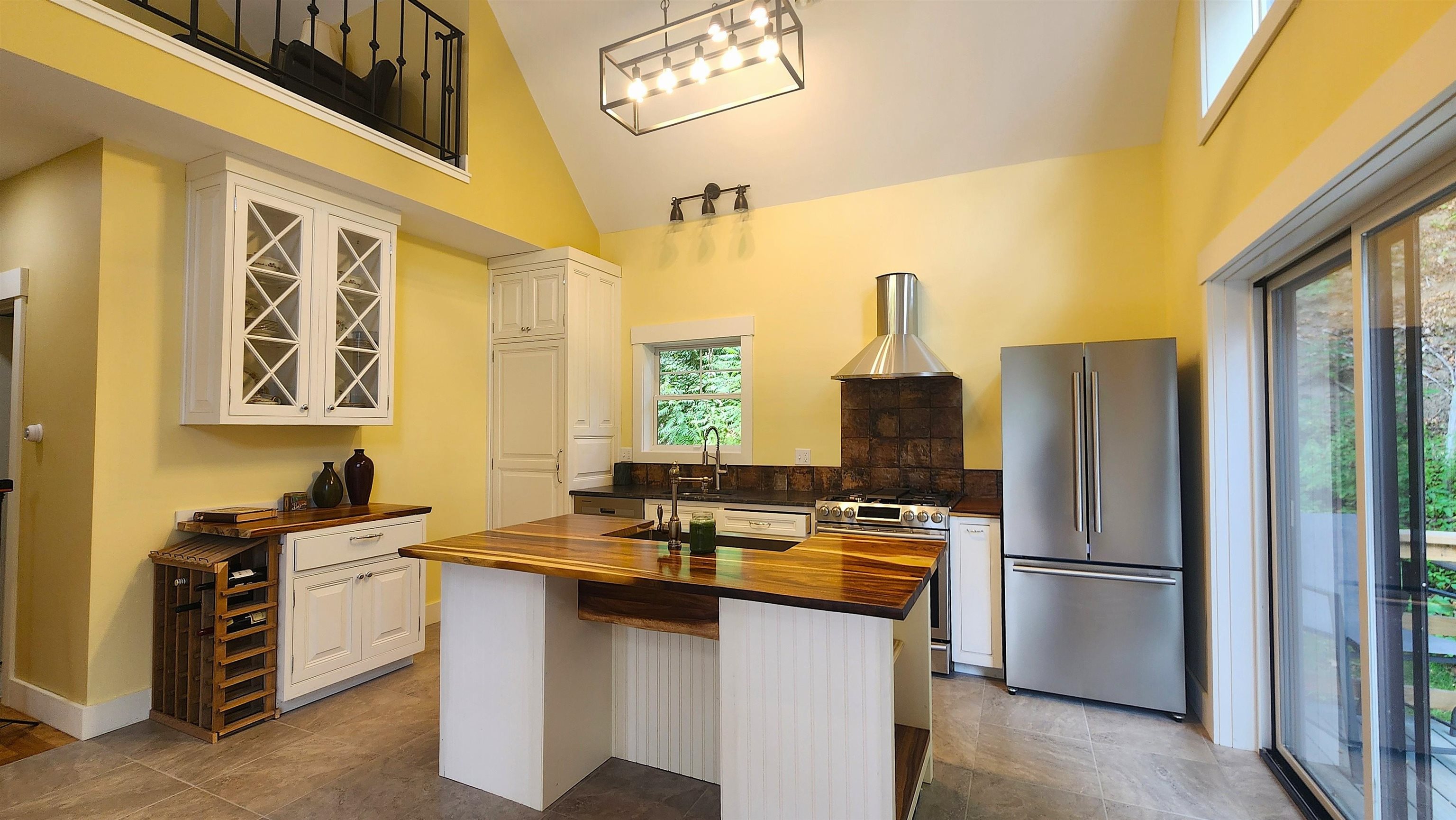 188 Wall Street Property Photo 10