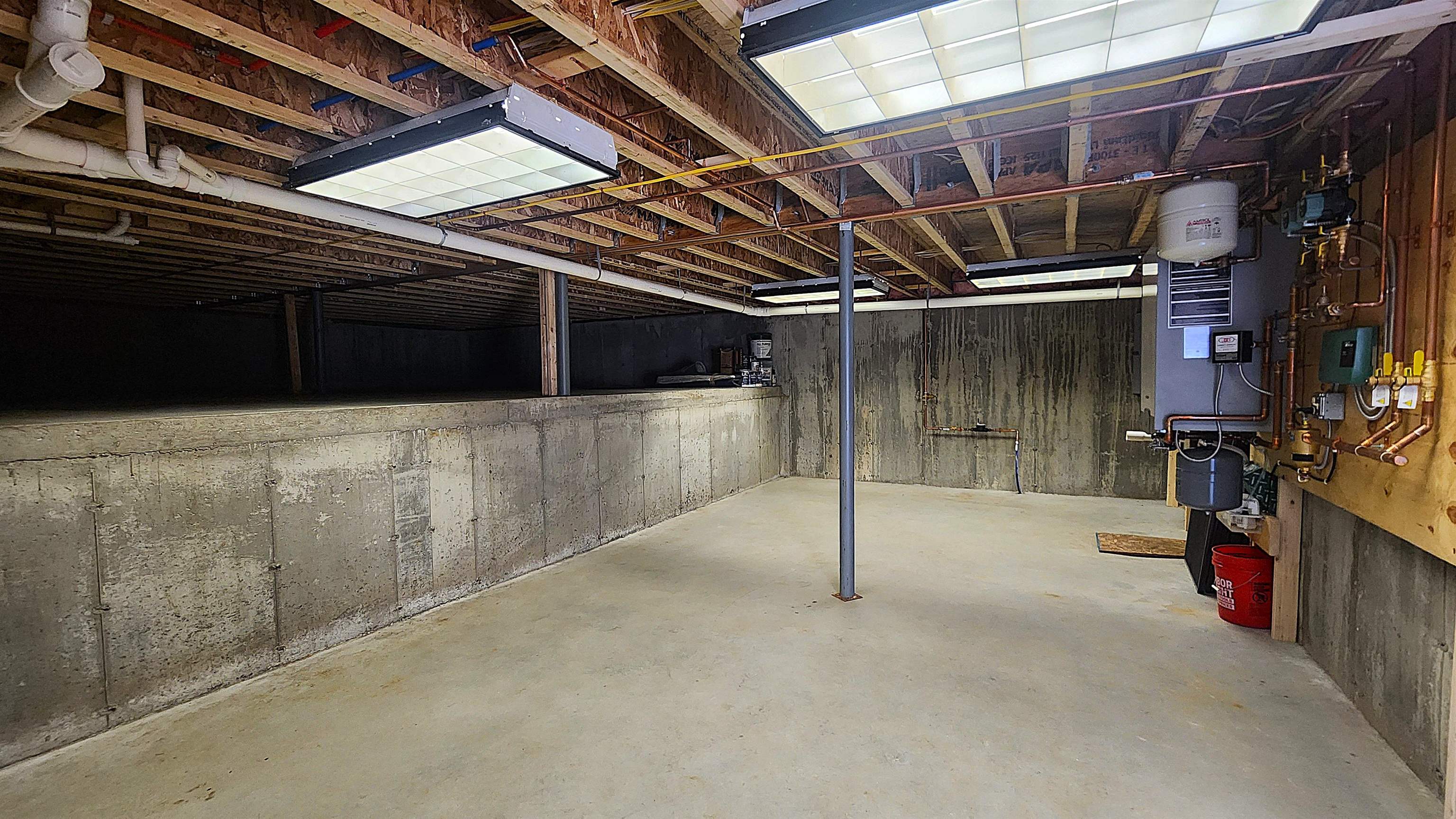 188 Wall Street Property Photo 32