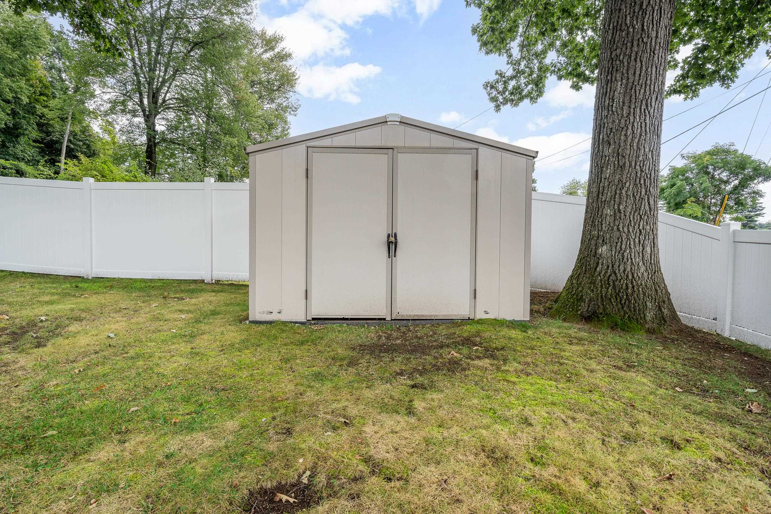 60 Bosse Avenue Property Photo 40