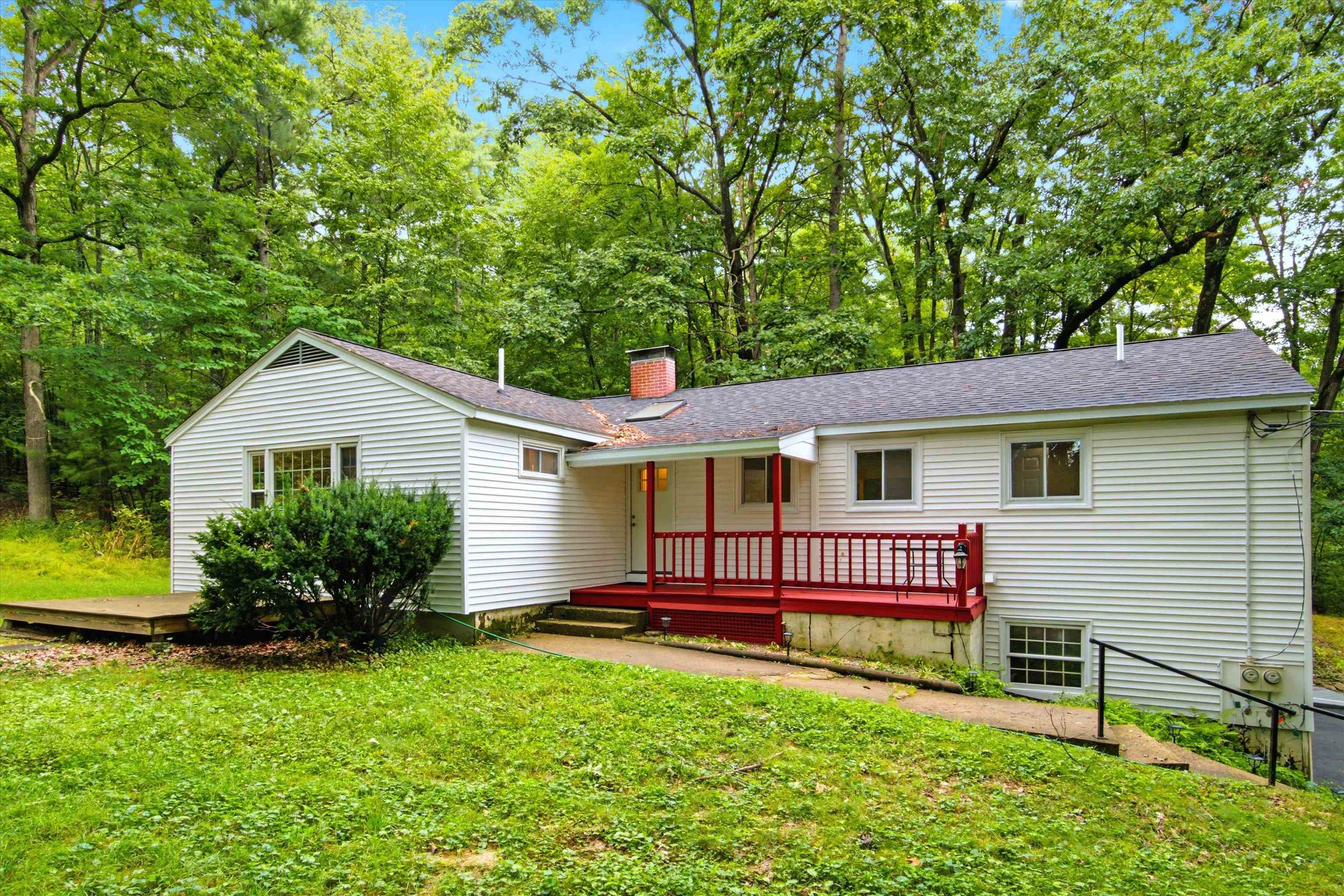 182 Buck Street Property Photo 3