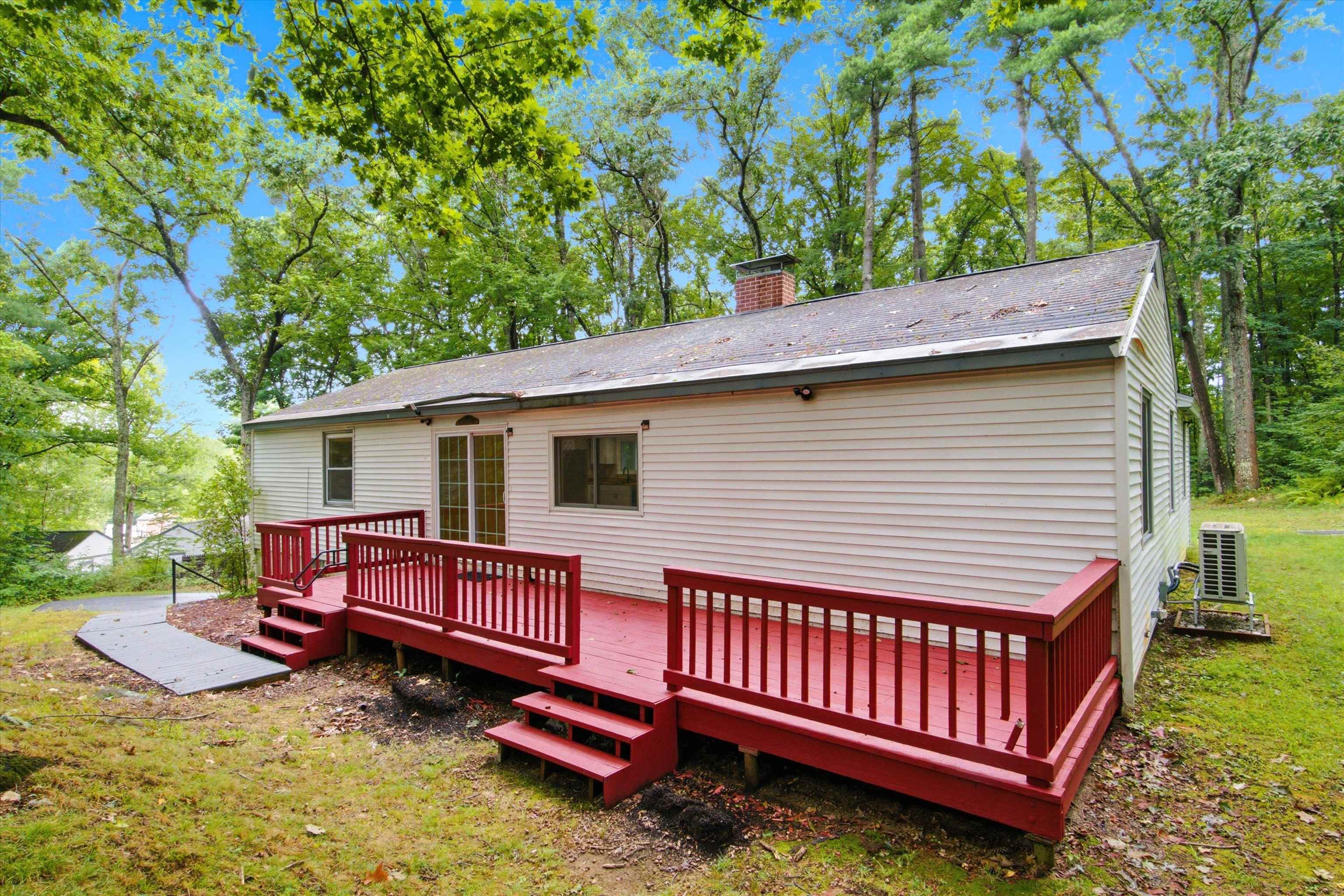 182 Buck Street Property Photo 4