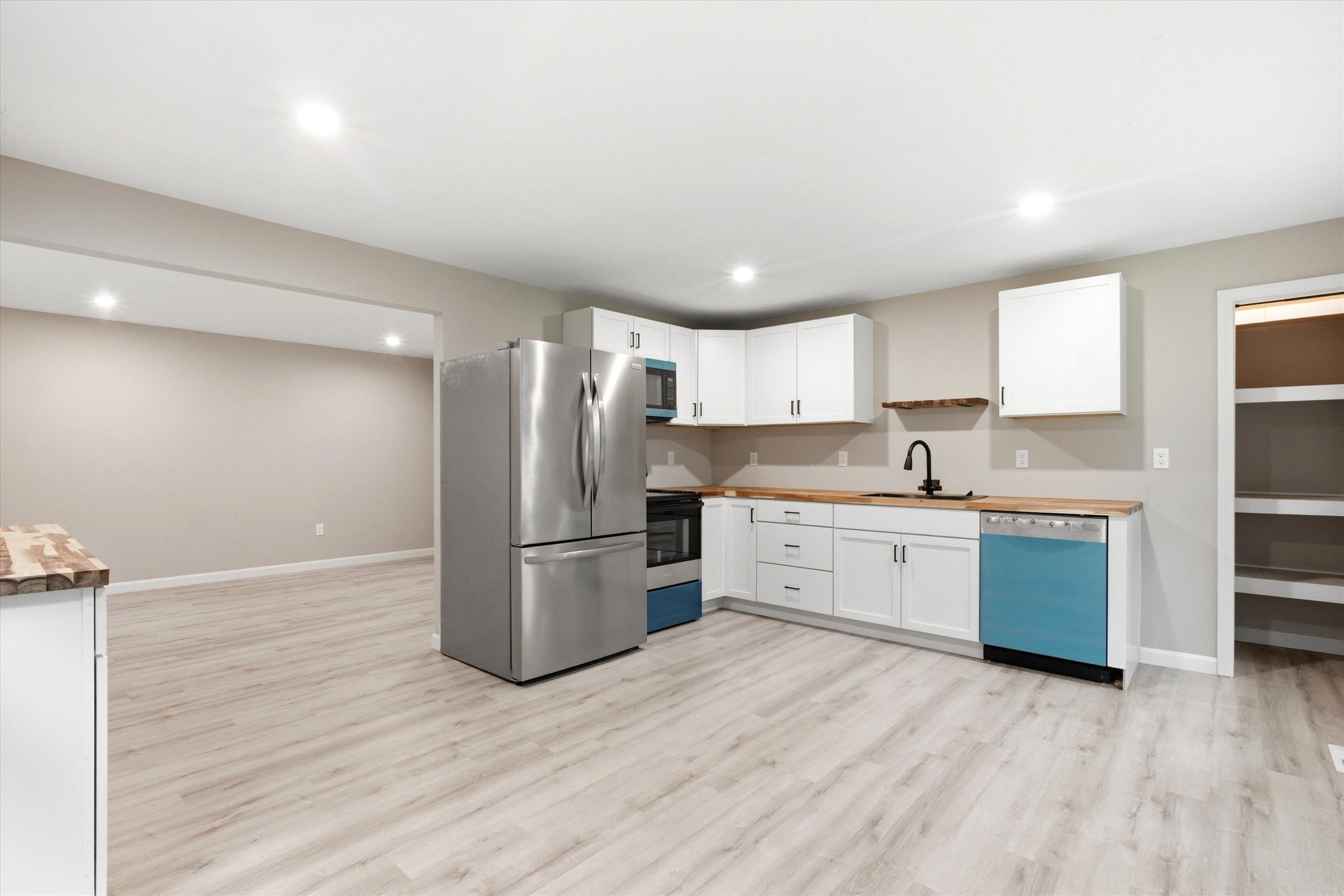 182 Buck Street Property Photo 6