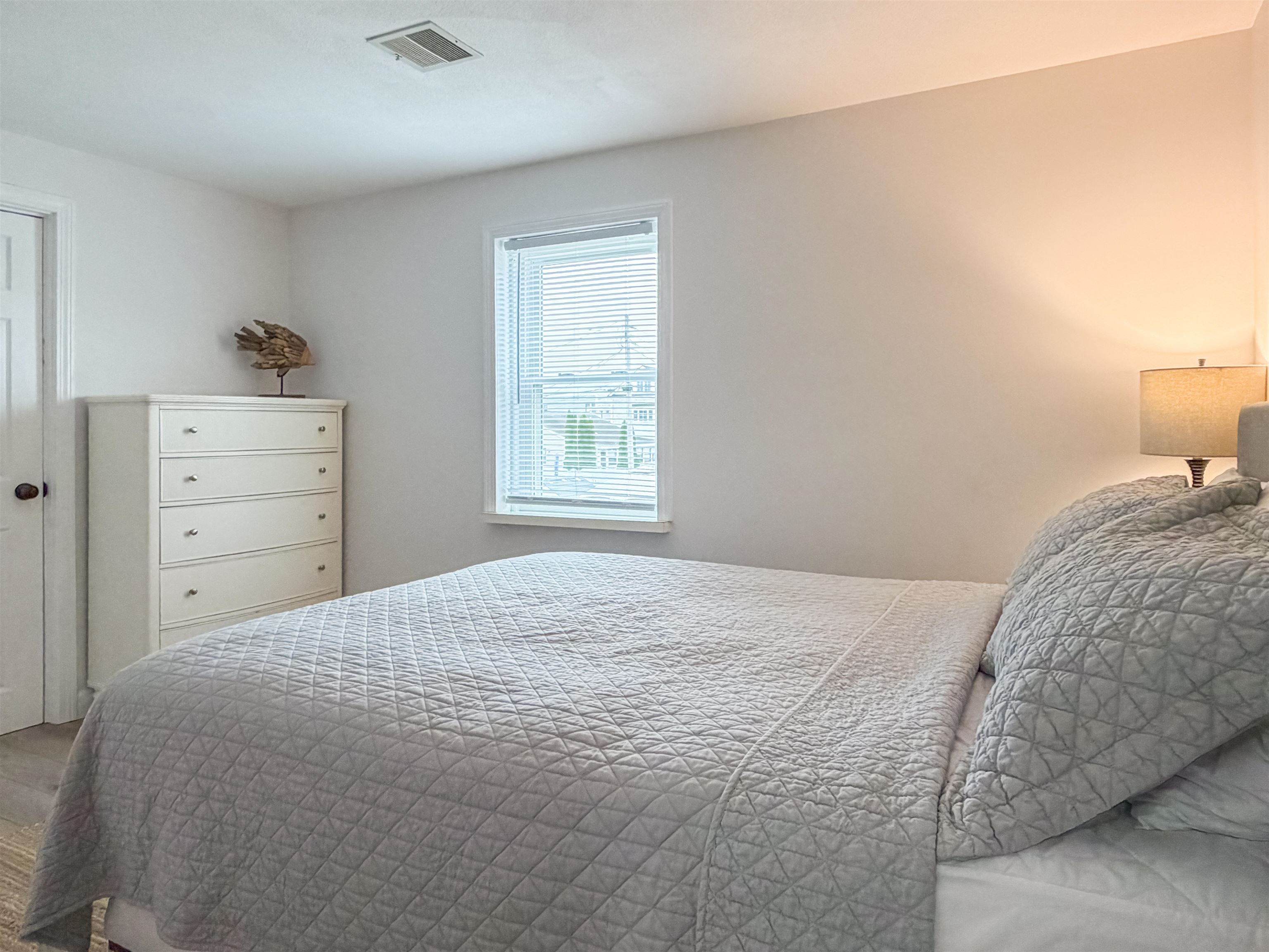 212 Bristol Street Property Photo 23