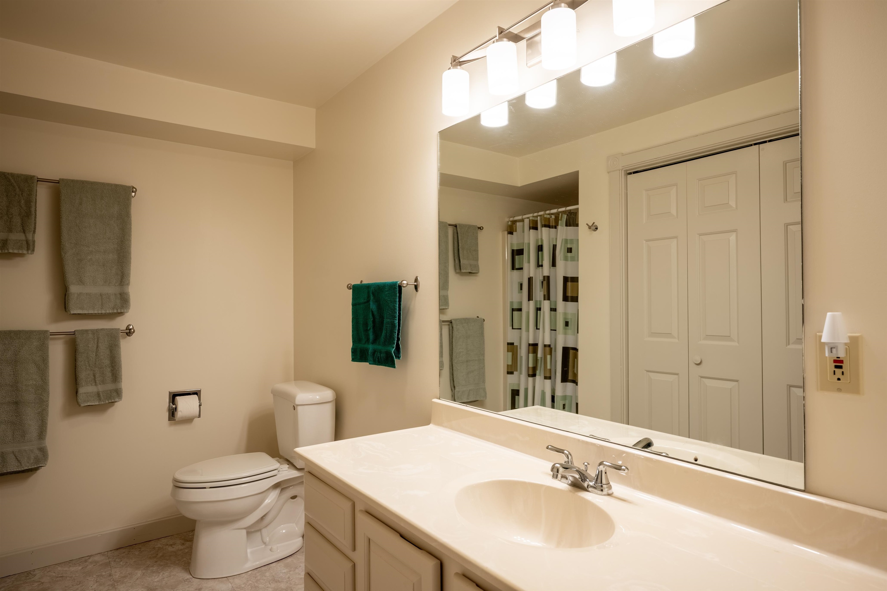 12 Little Pond Road Property Photo 28