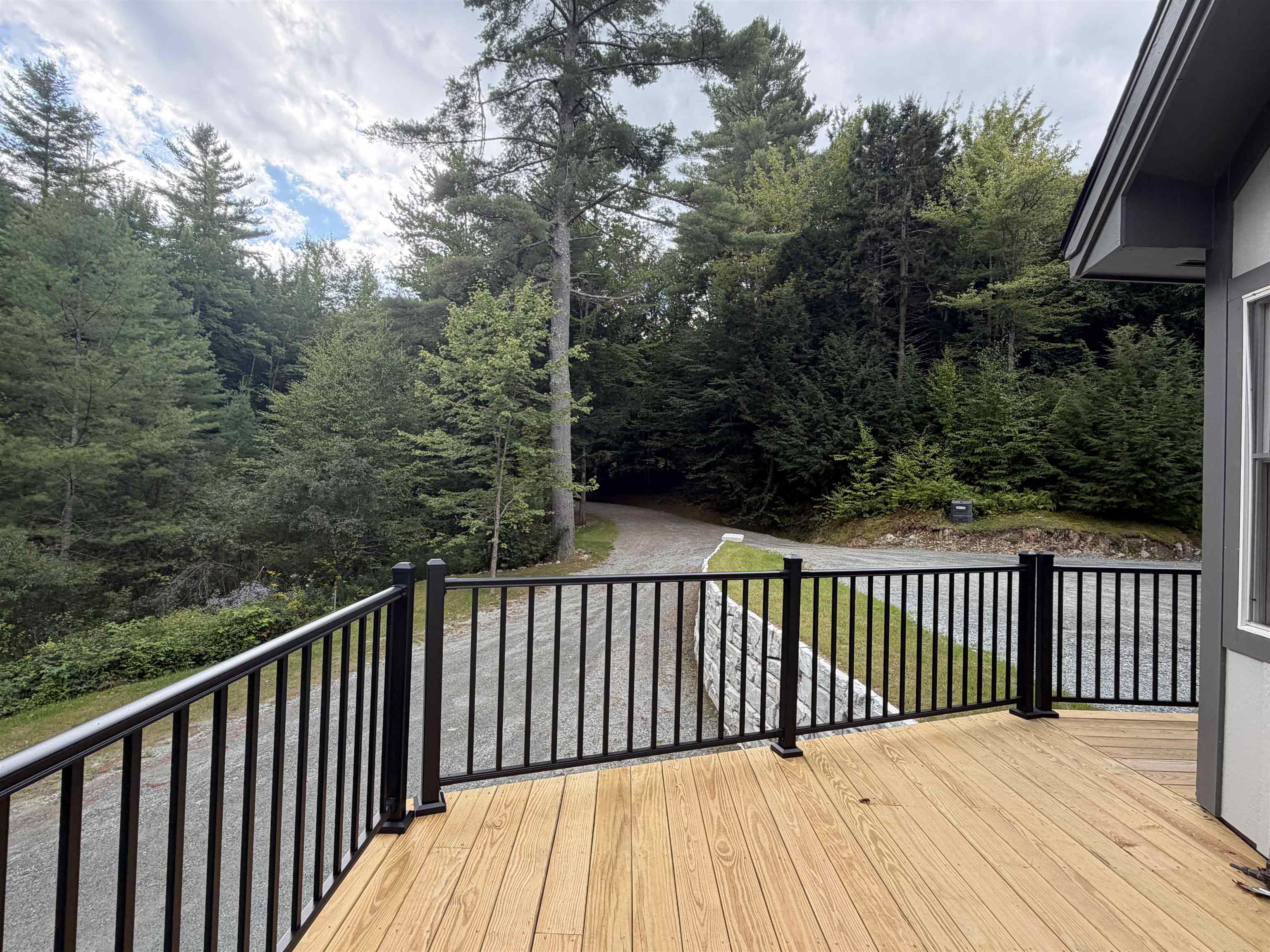 341 Black Bear Run Property Photo 6