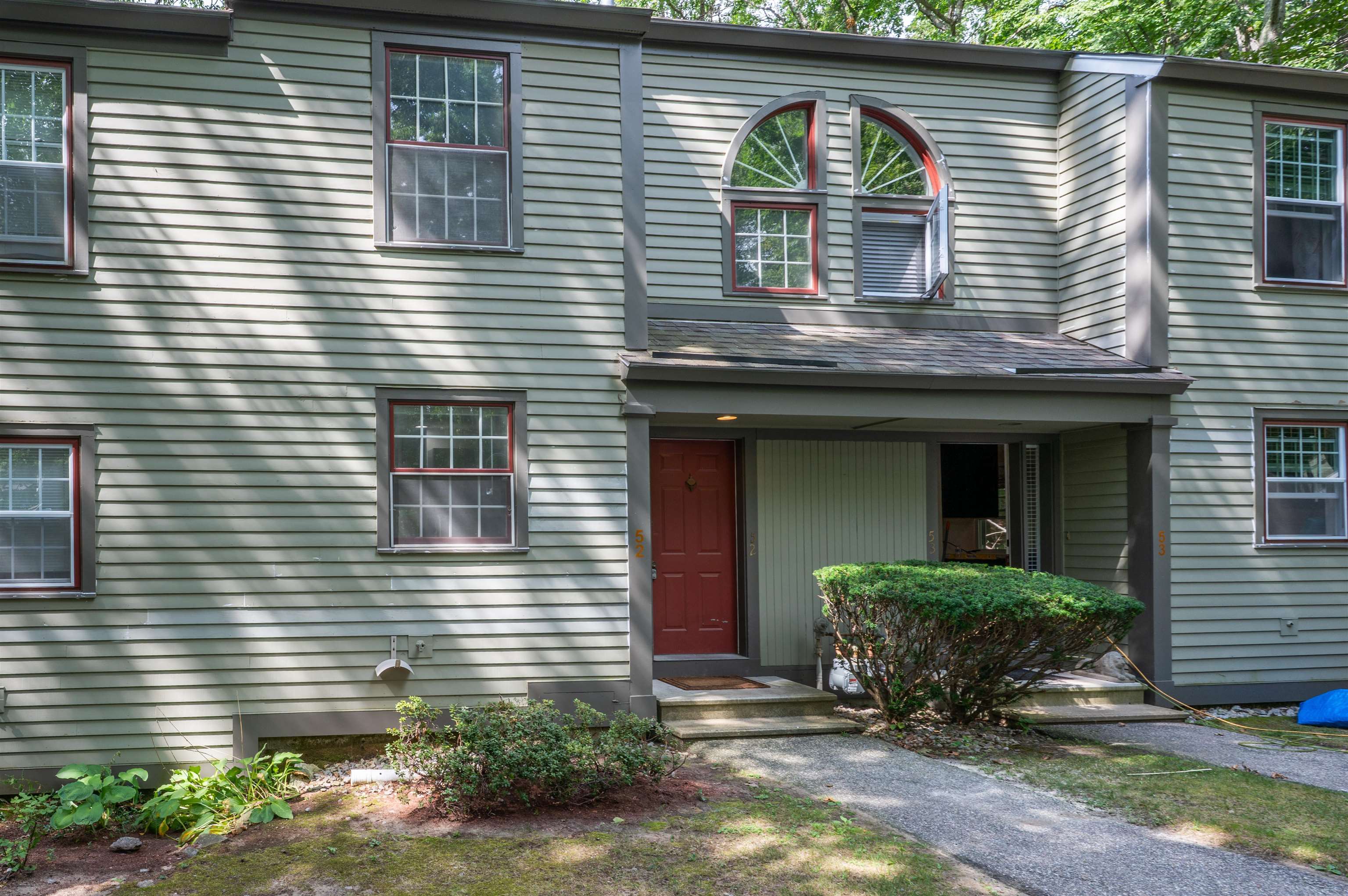 1465 Hooksett Road Property Photo 1