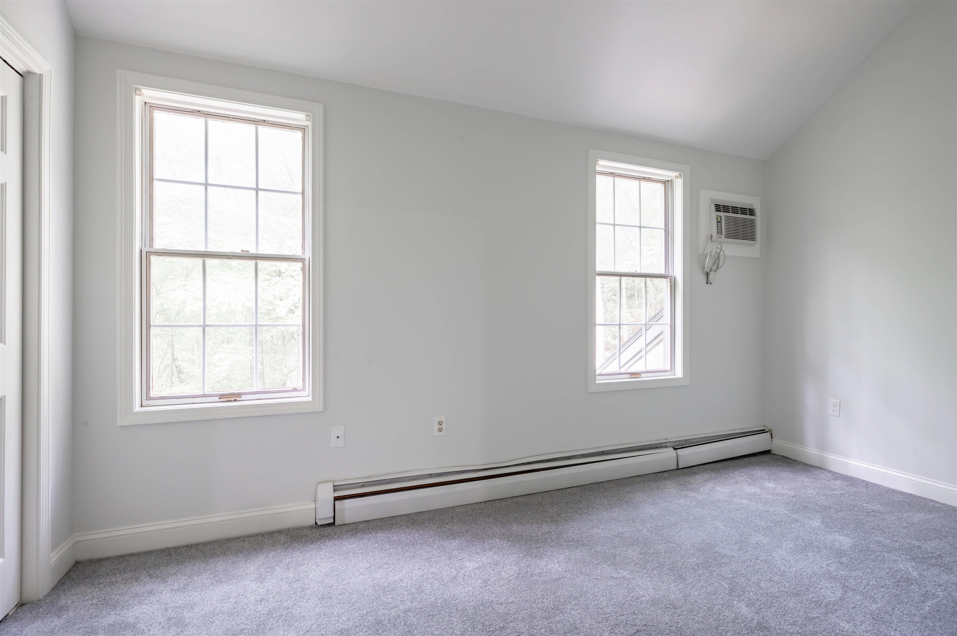 1465 Hooksett Road Property Photo 11