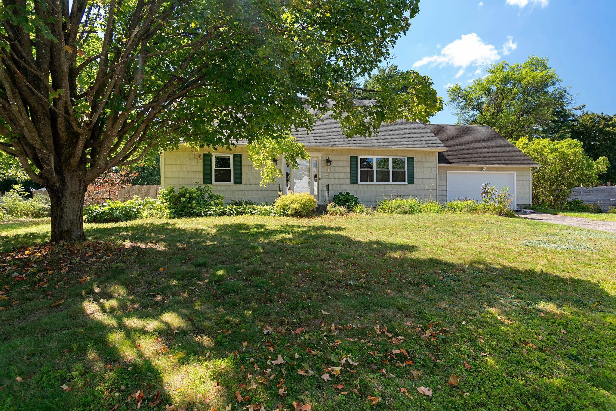 57 Lindale Drive Property Photo 2