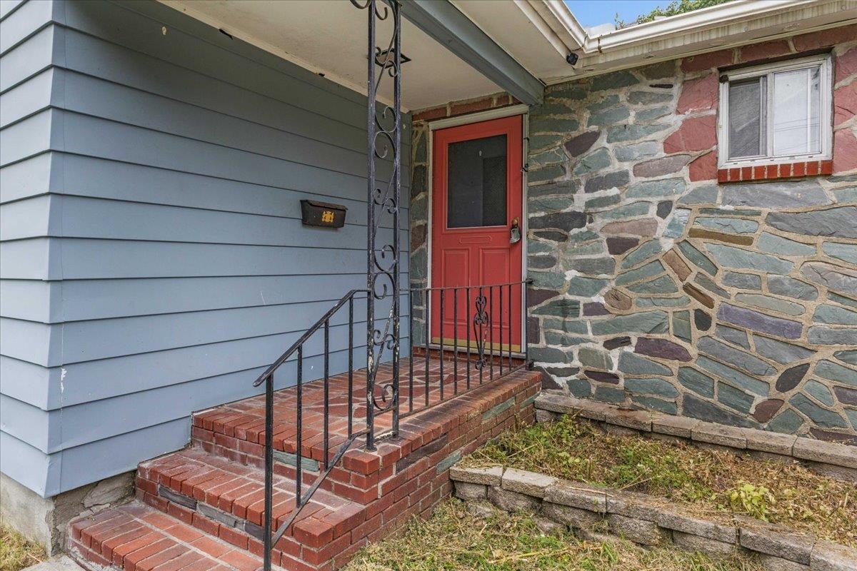 184 Prospect Parkway Property Photo 2