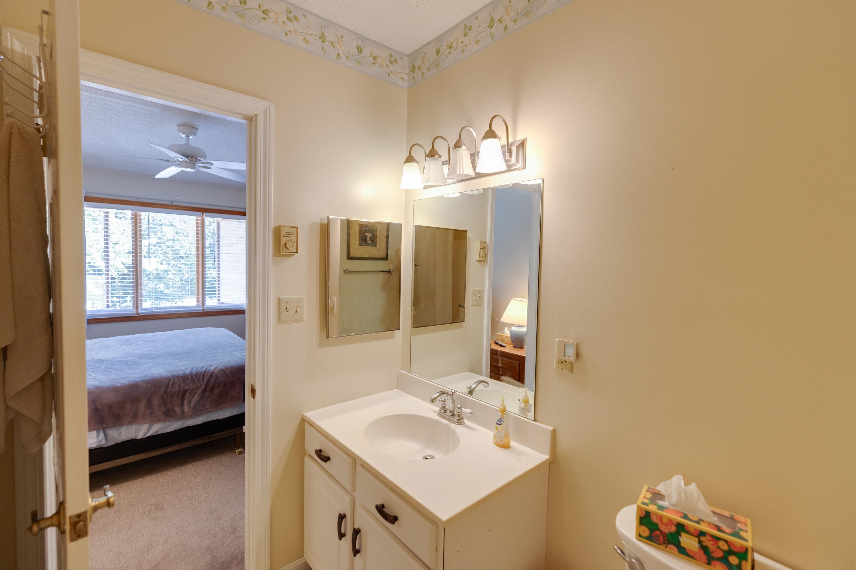 18 Ridge Drive C Property Photo 10