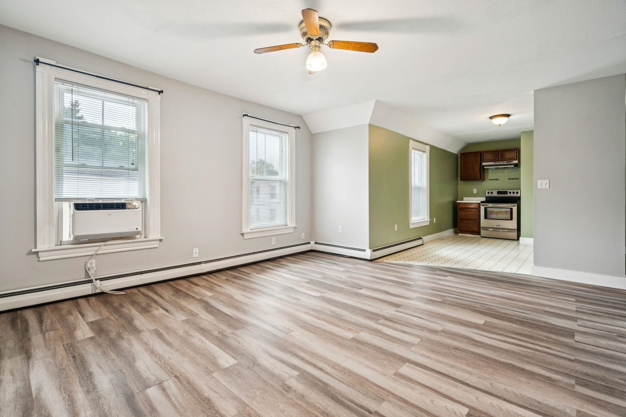 463 Lake Avenue Property Photo 5