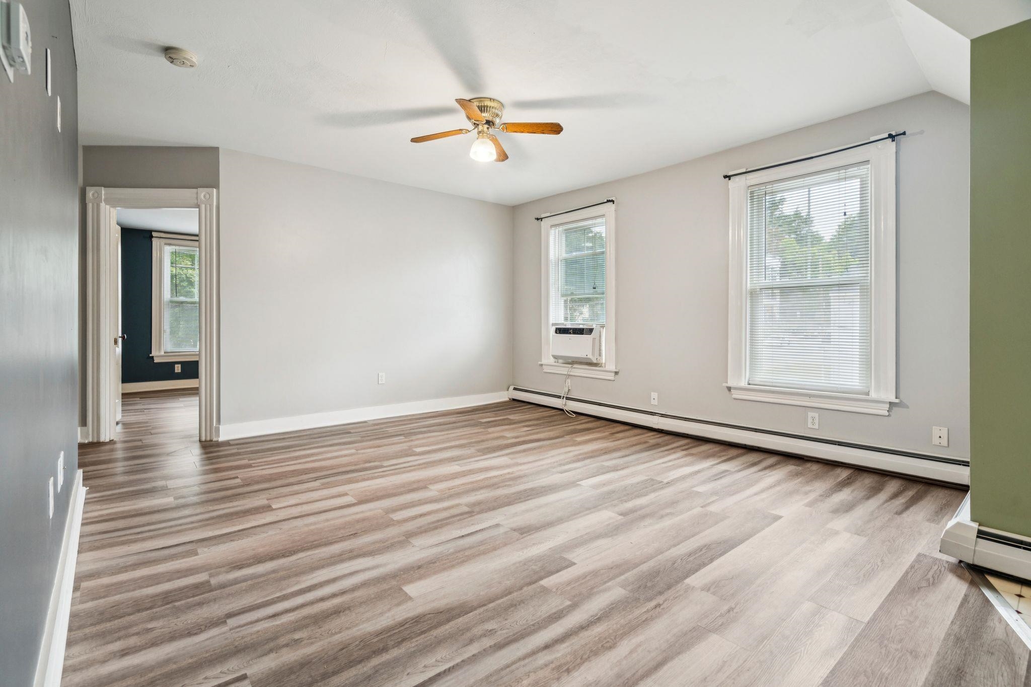 463 Lake Avenue Property Photo 6