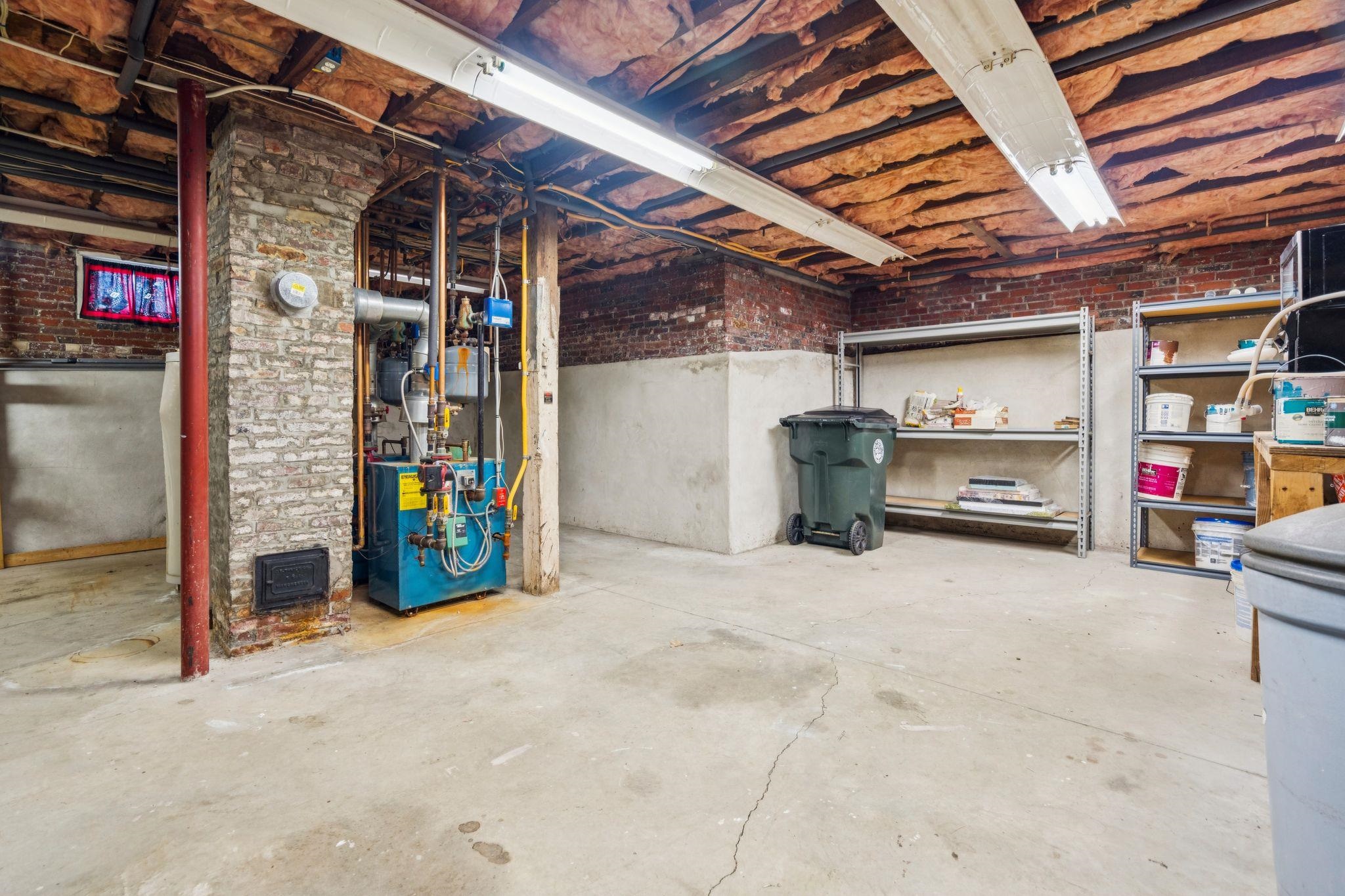 463 Lake Avenue Property Photo 29