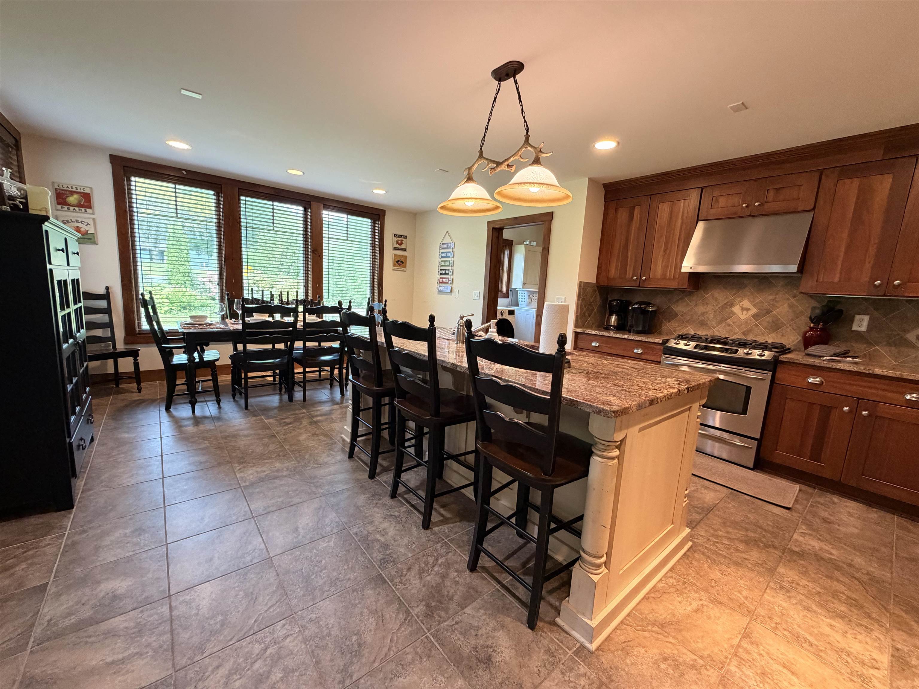 4 Encore Place Property Photo 12
